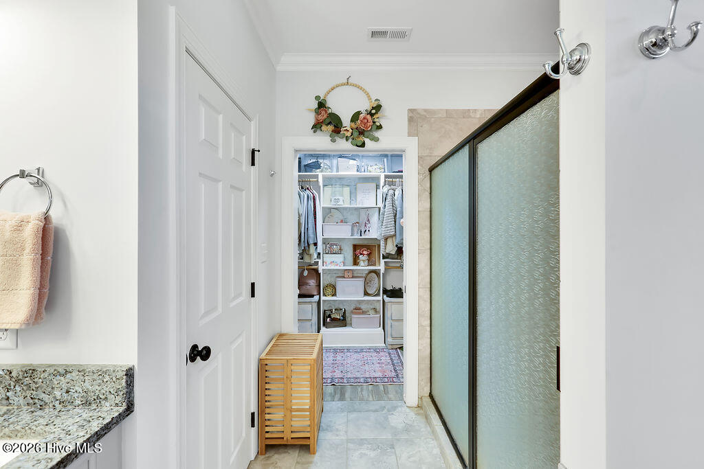 100547742 | Photo 29