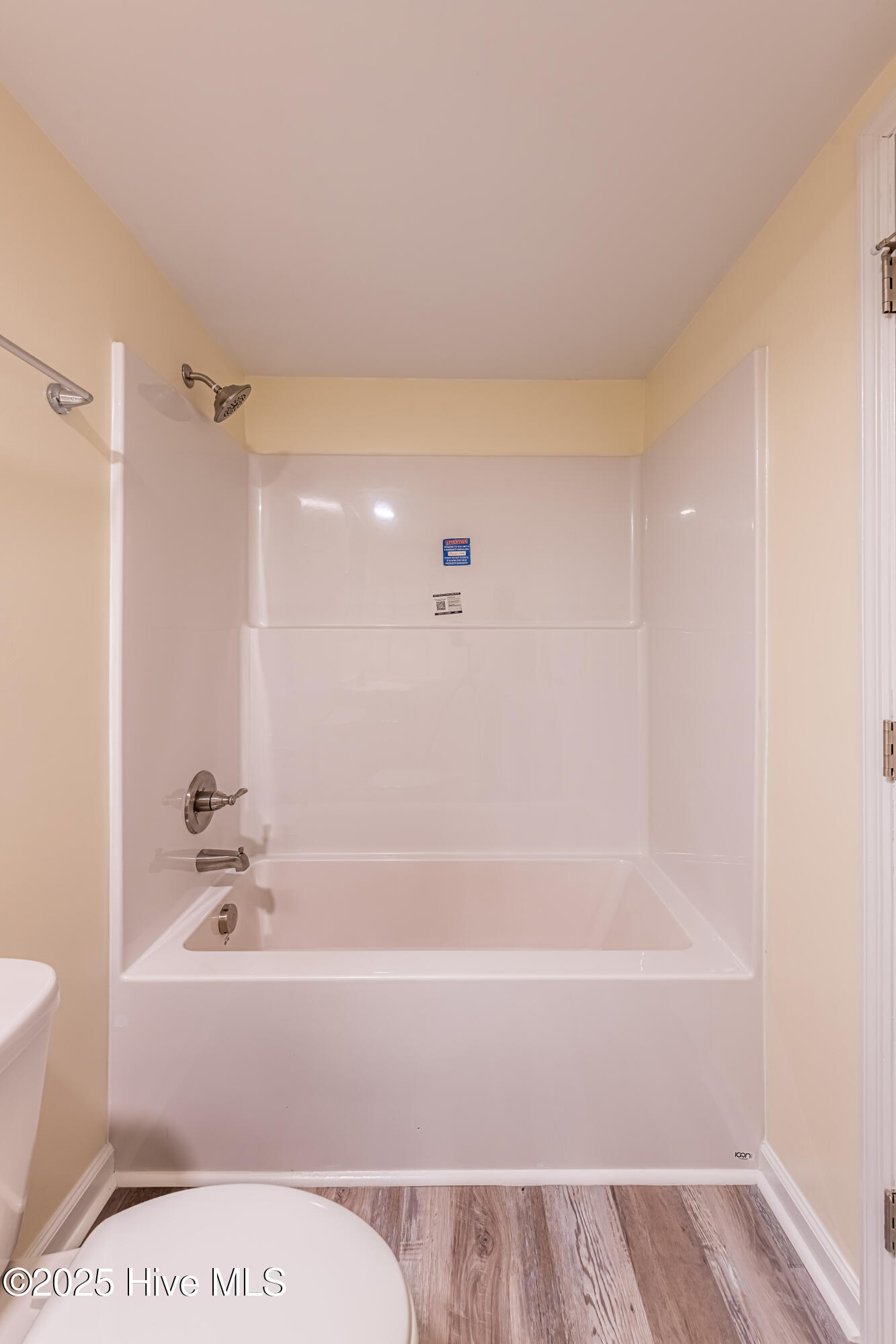 100538278 | Photo 25