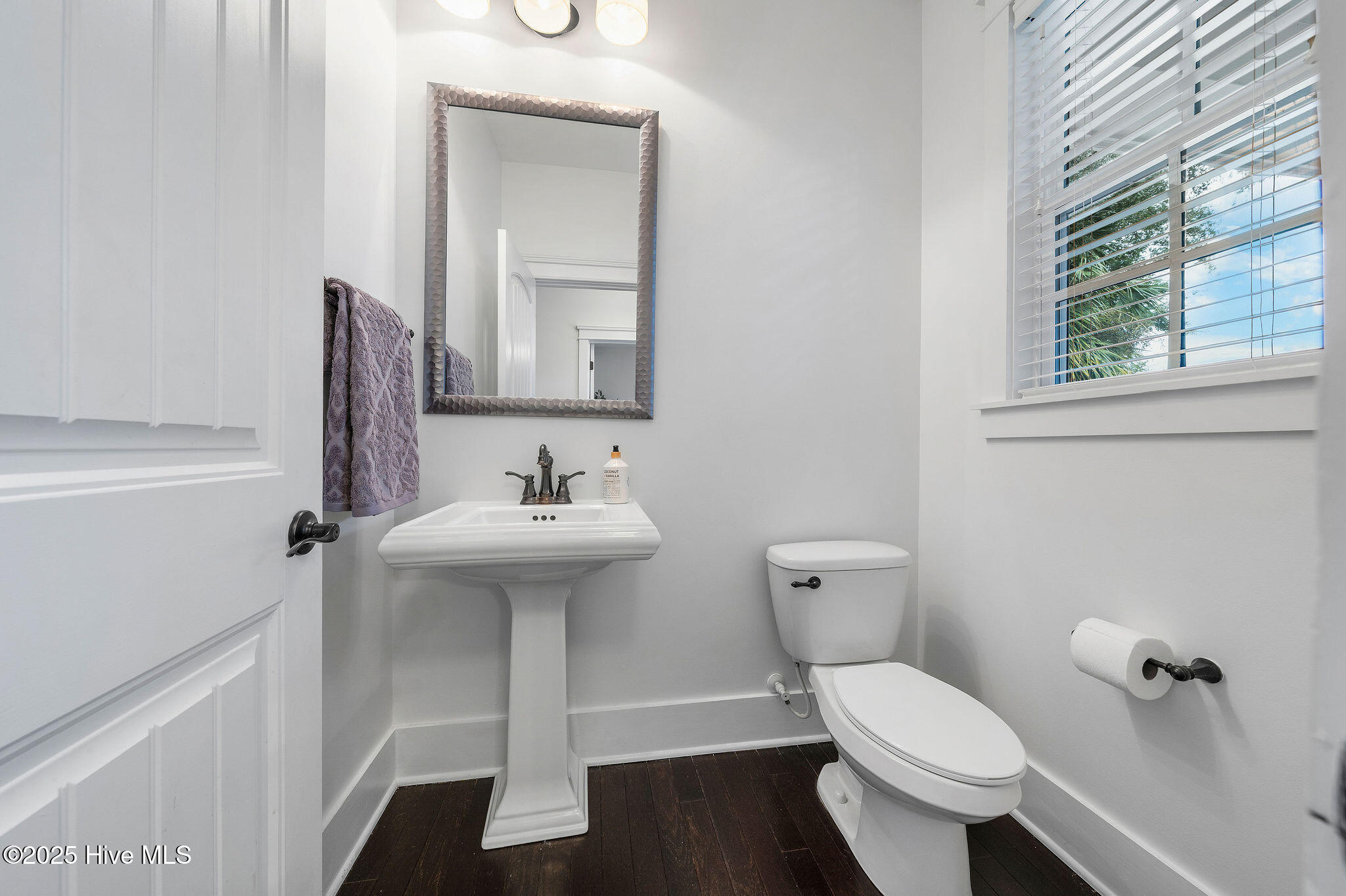 100536544 | Photo 16