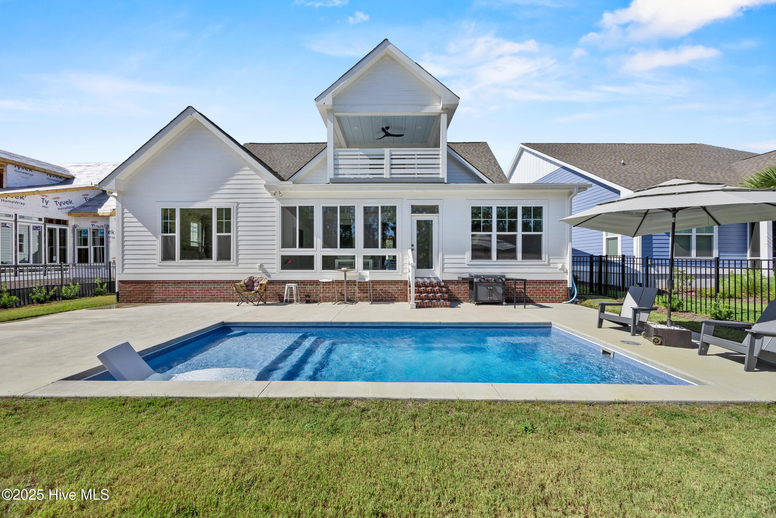 100532896 | Photo 49