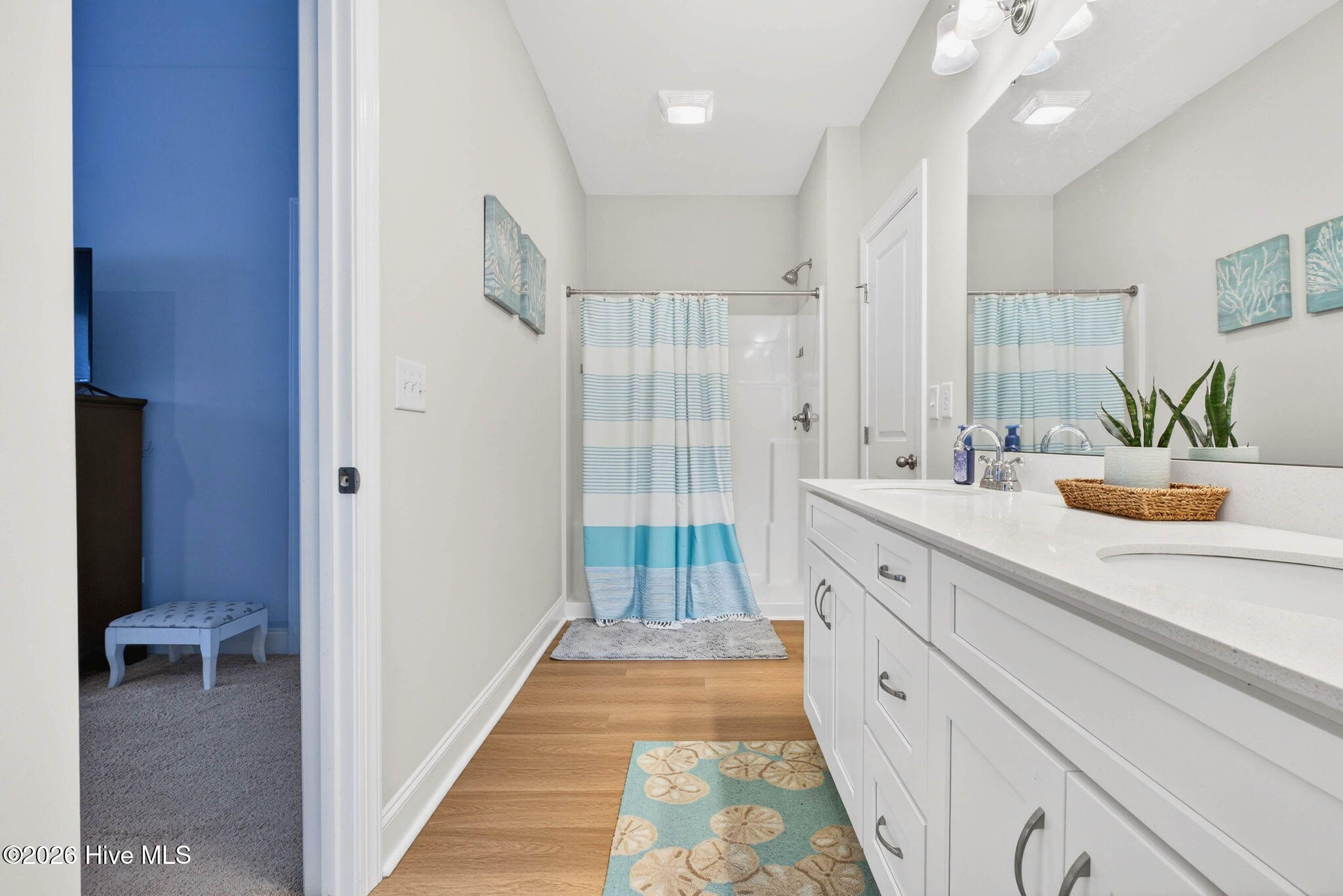 100564631 | Photo 26