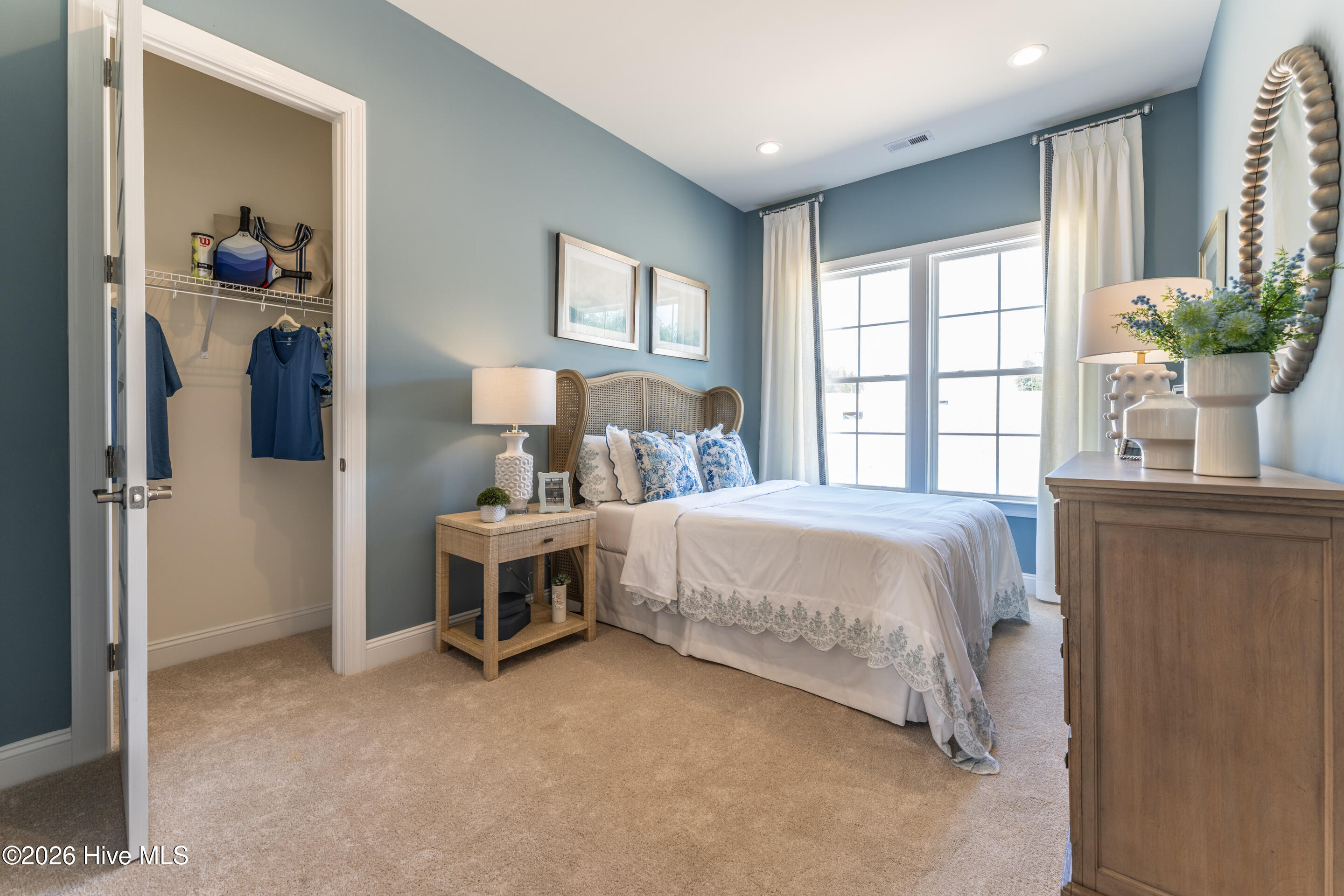 100568461 | Photo 21