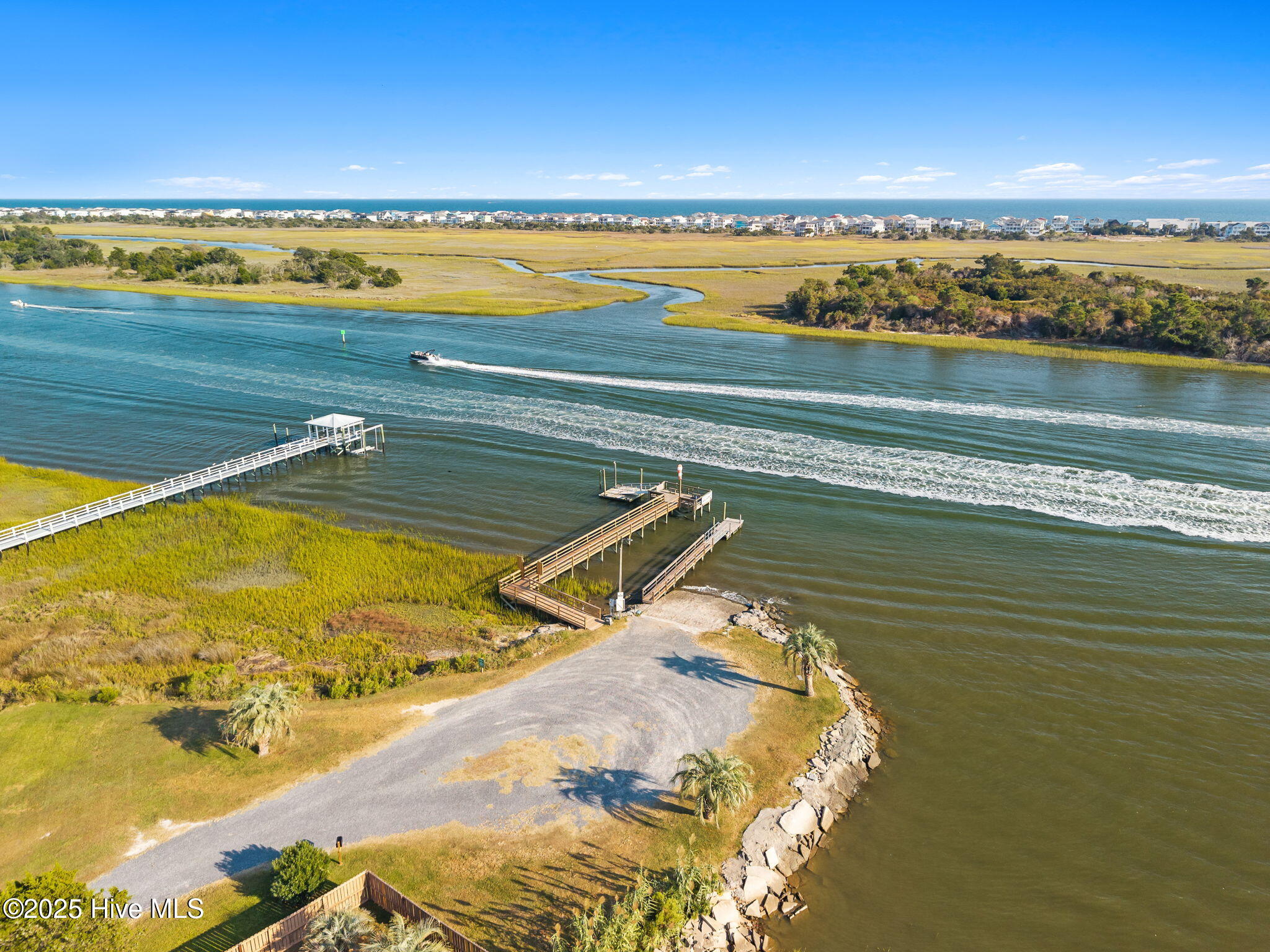 1686 Crane Road SW, Ocean Isle Beach, NC 28469 – photo 6: 48-web-or-mls-CAMMediaLLC.com CR-40