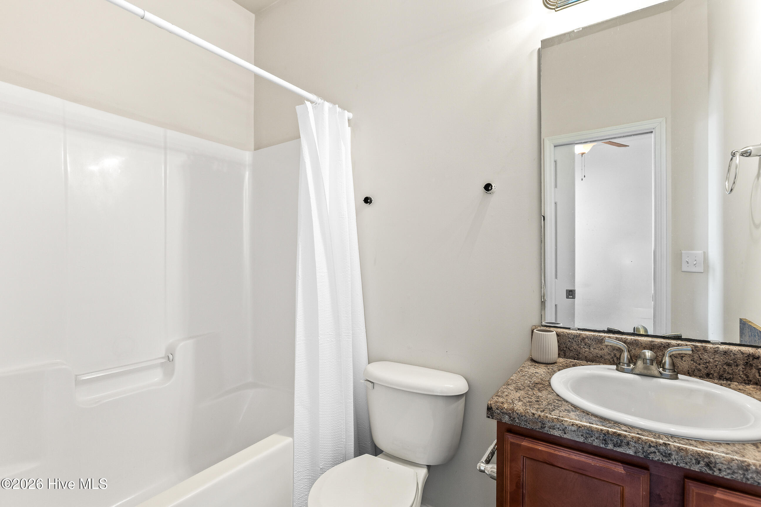 100561712 | Photo 20