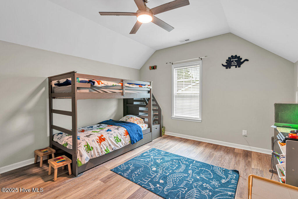 100524146 | Photo 44