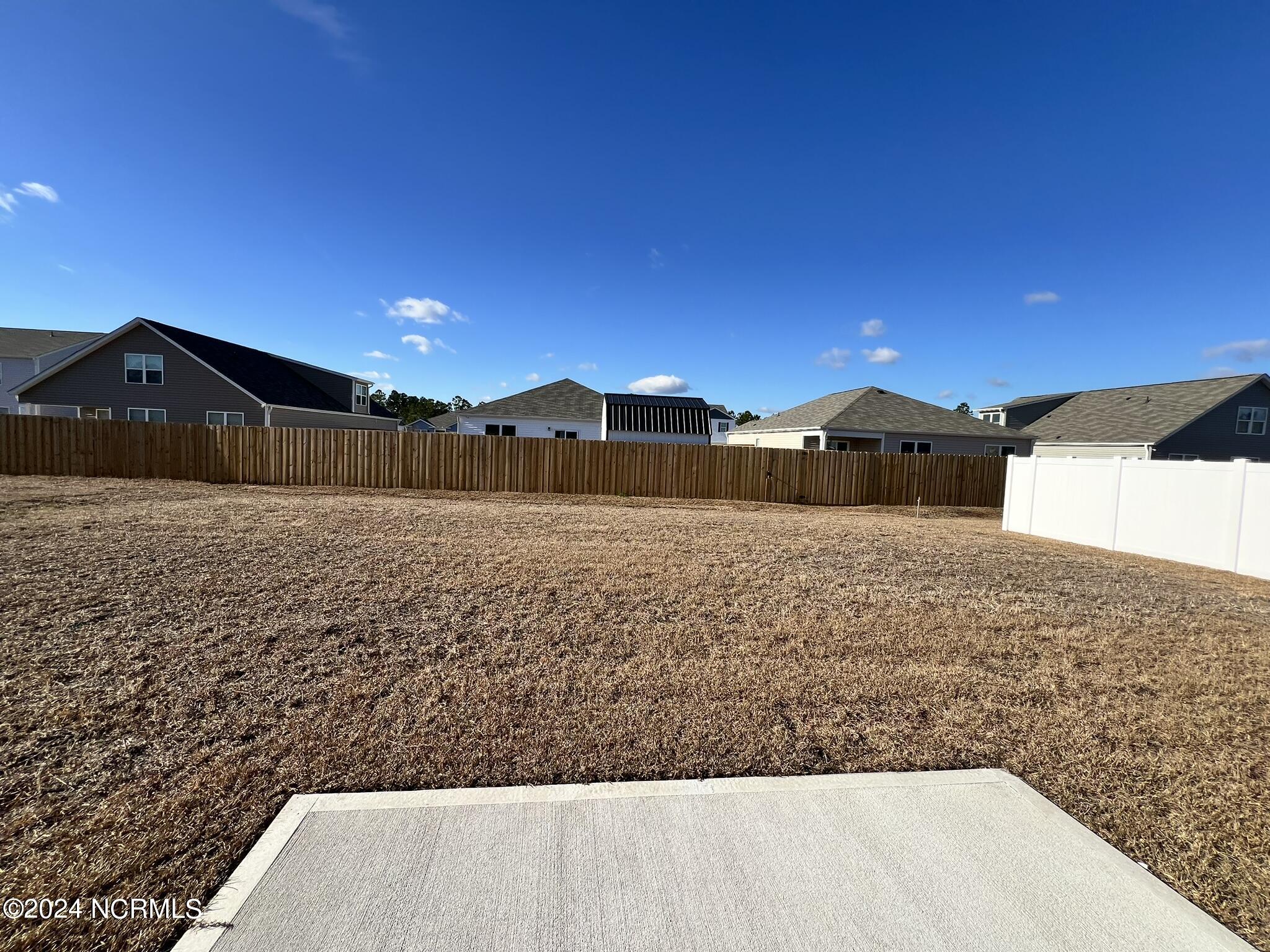 100565972 | Photo 21