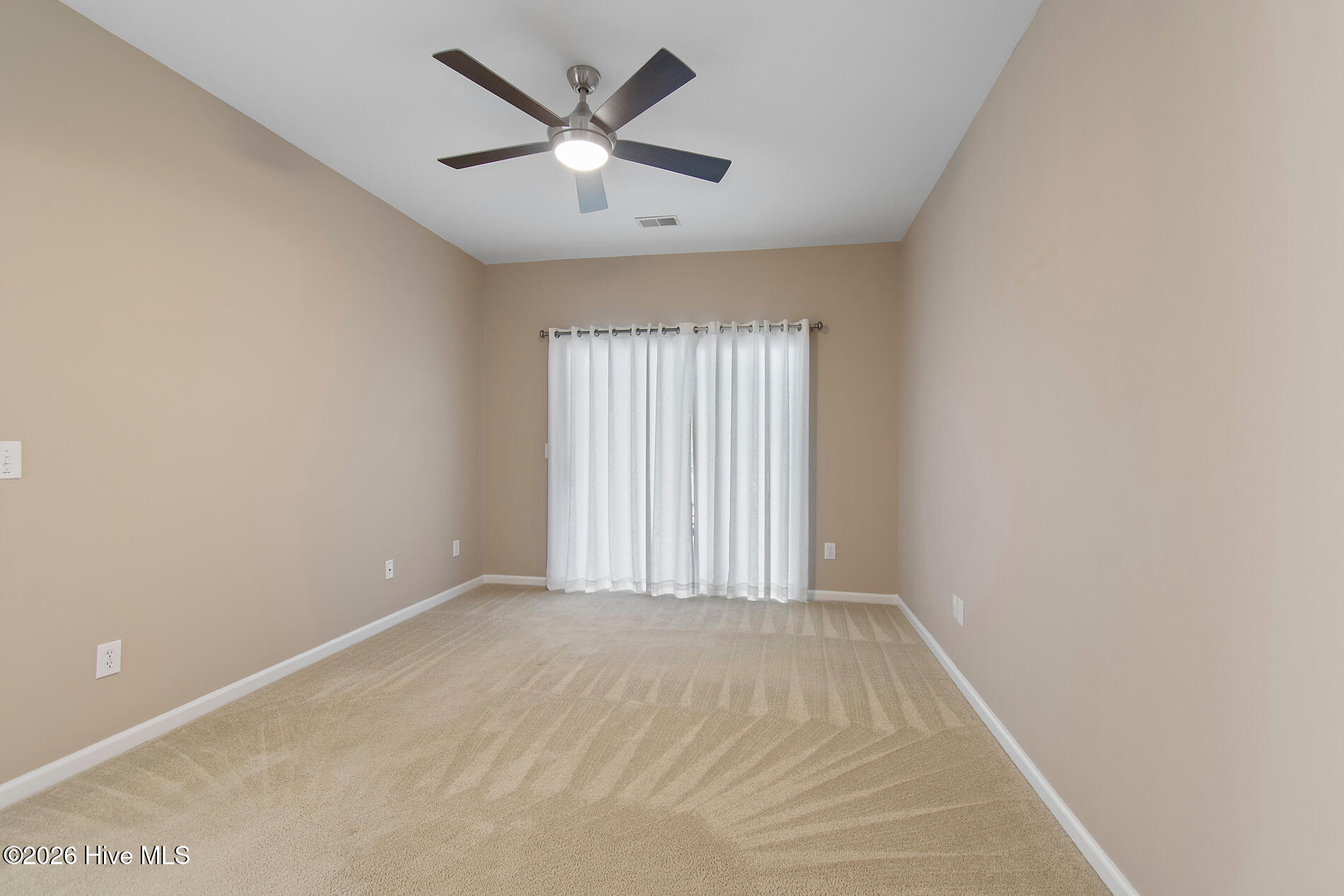 100566917 | Photo 21