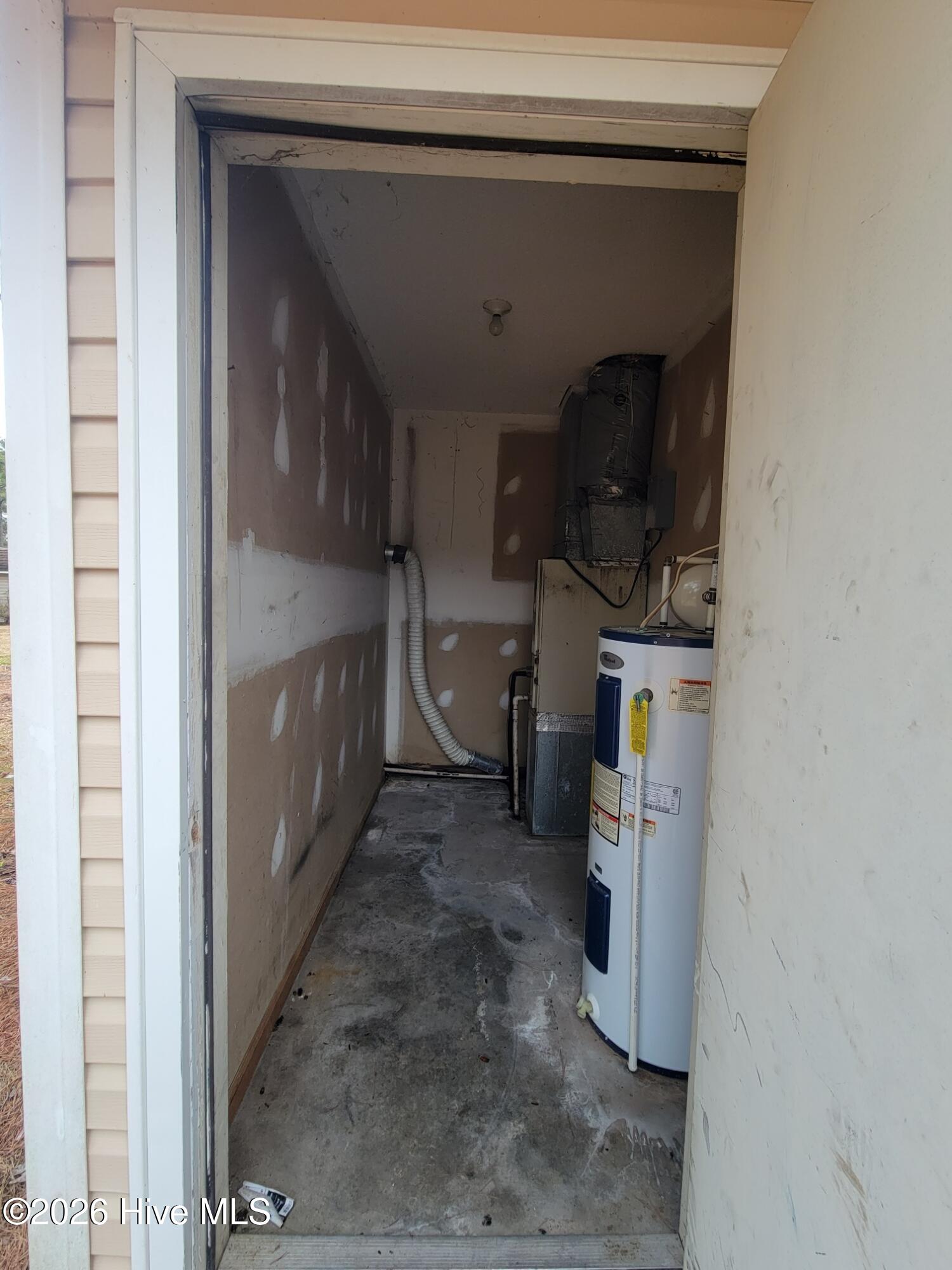 100549188 | Photo 16