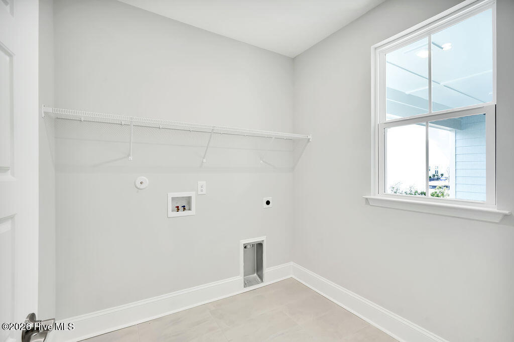 100550768 | Photo 48