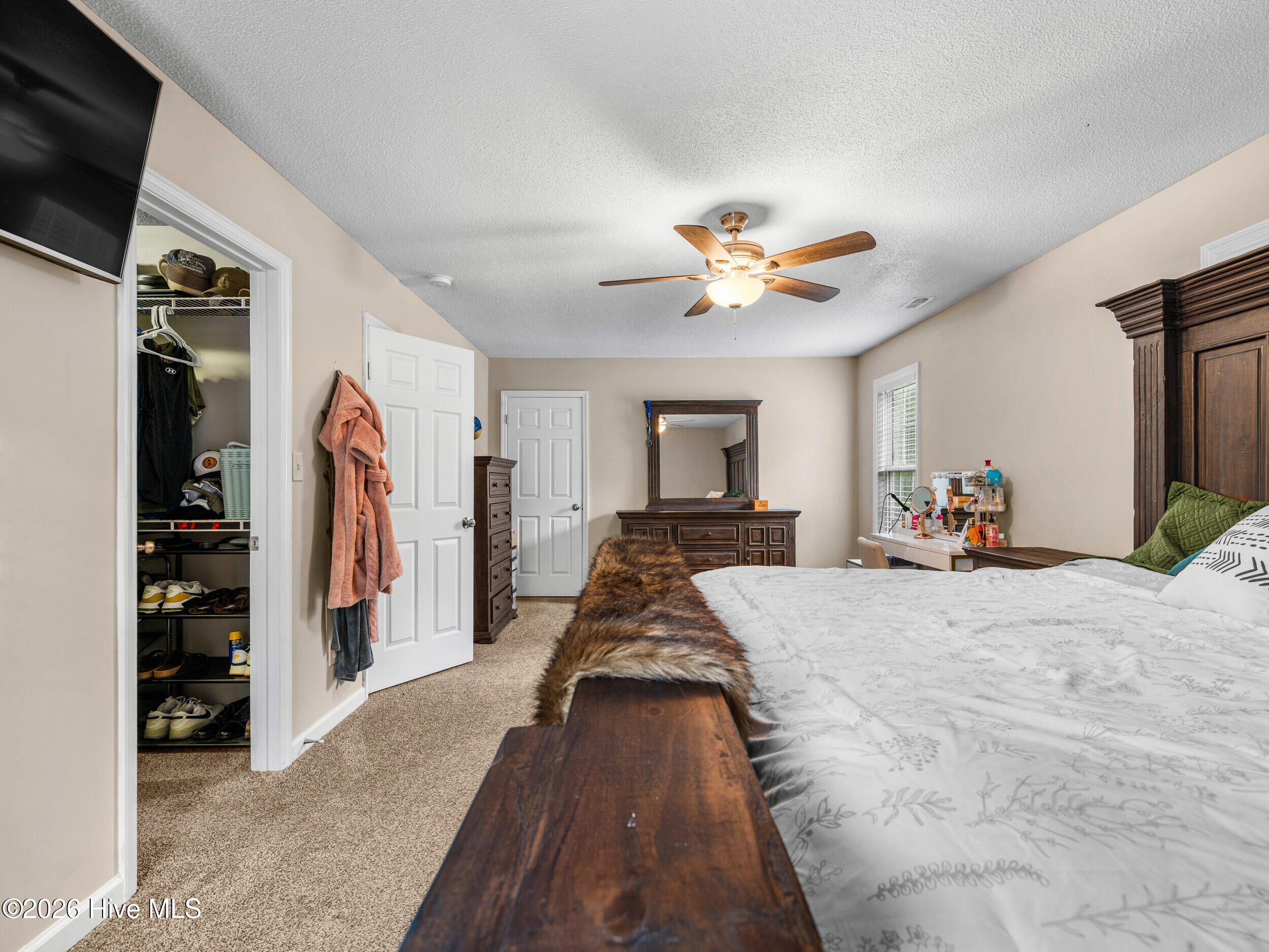 100567636 | Photo 26