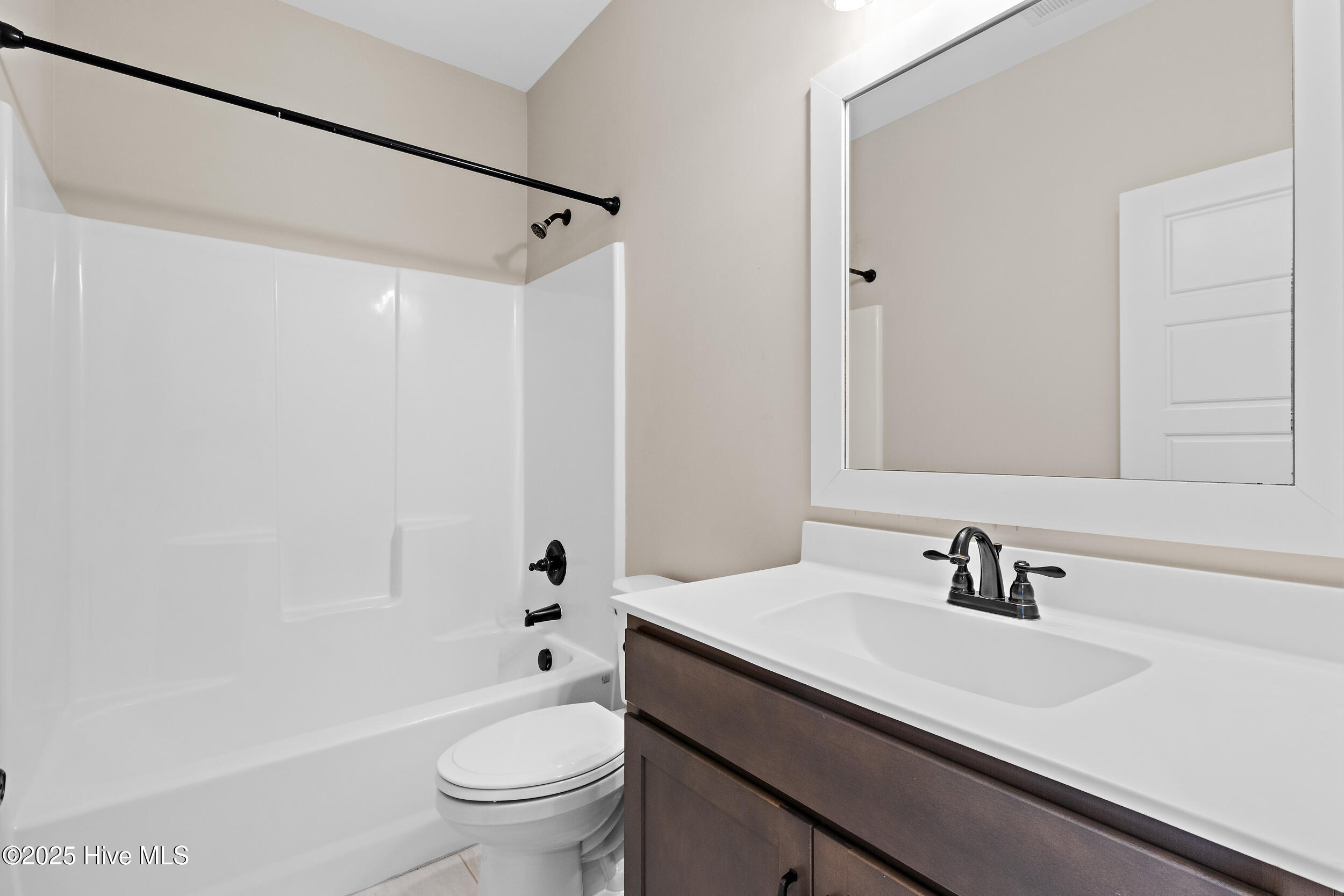 100528109 | Photo 39