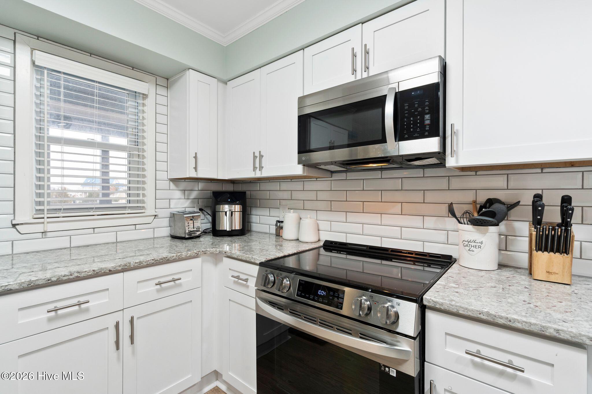 100554597 | Photo 12