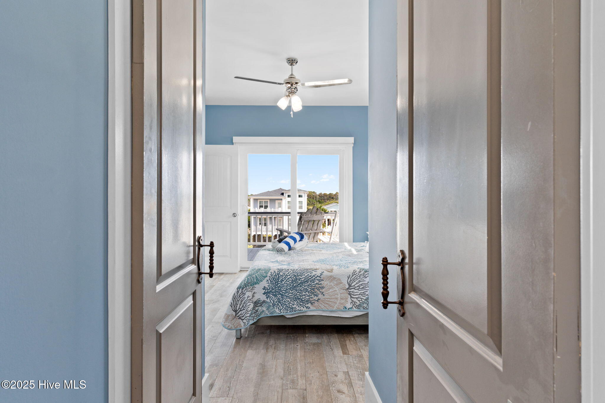 100528214 | Photo 38