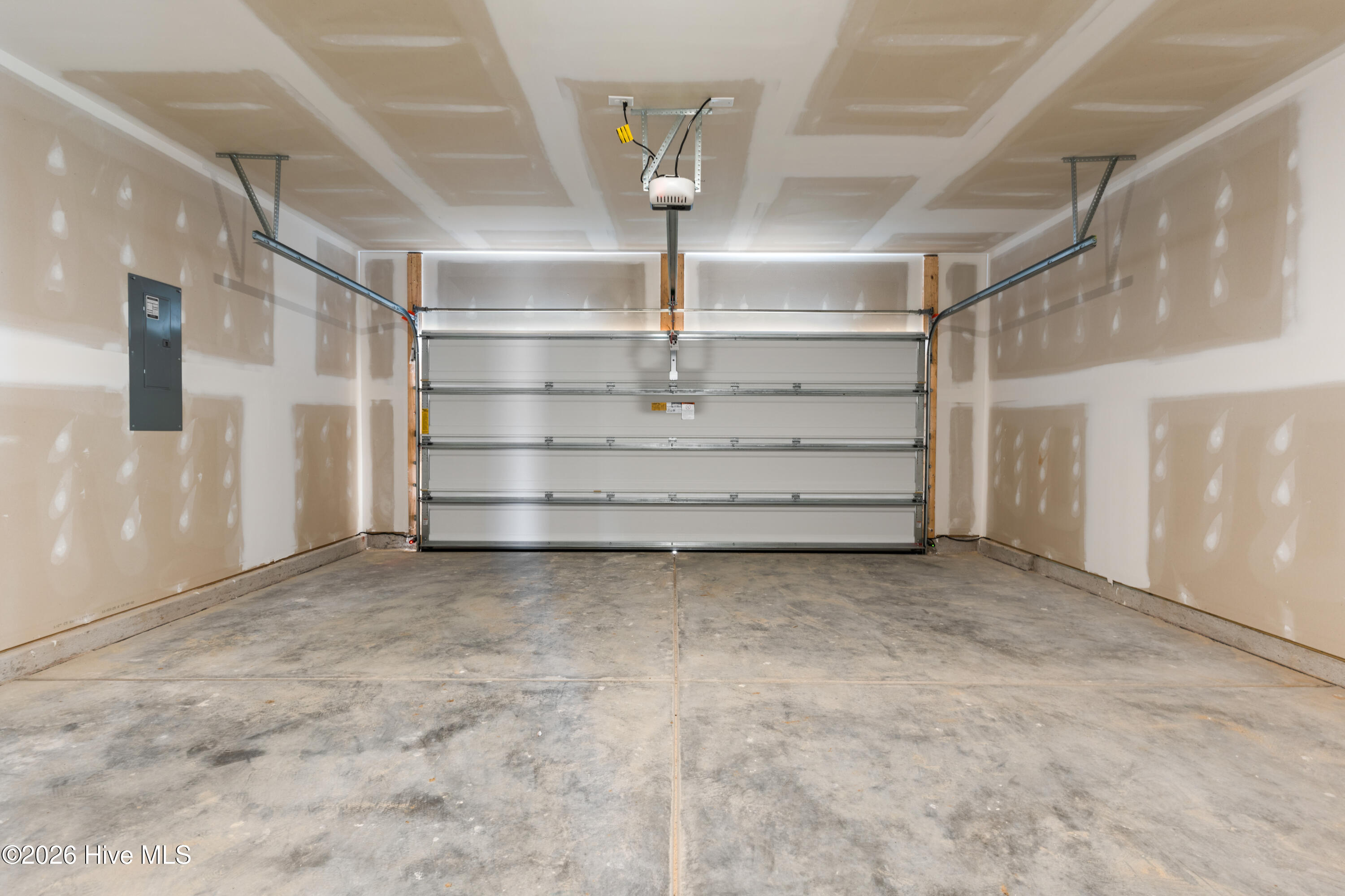 100538975 | Photo 42