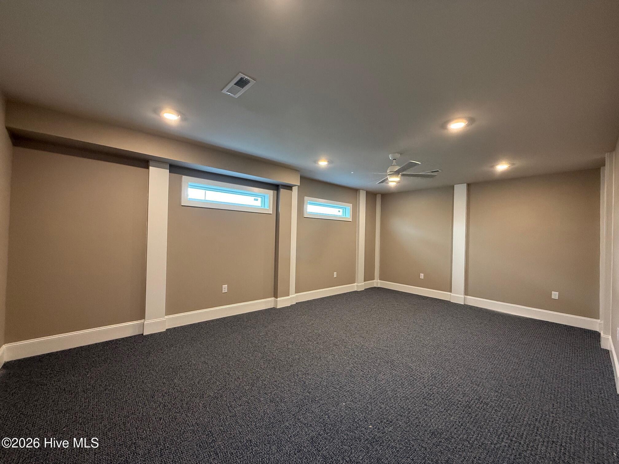 100554373 | Photo 29