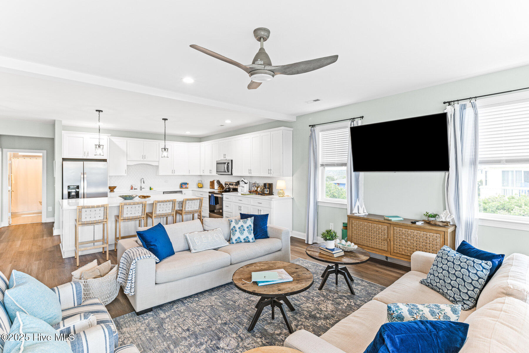 100552667 | Photo 13