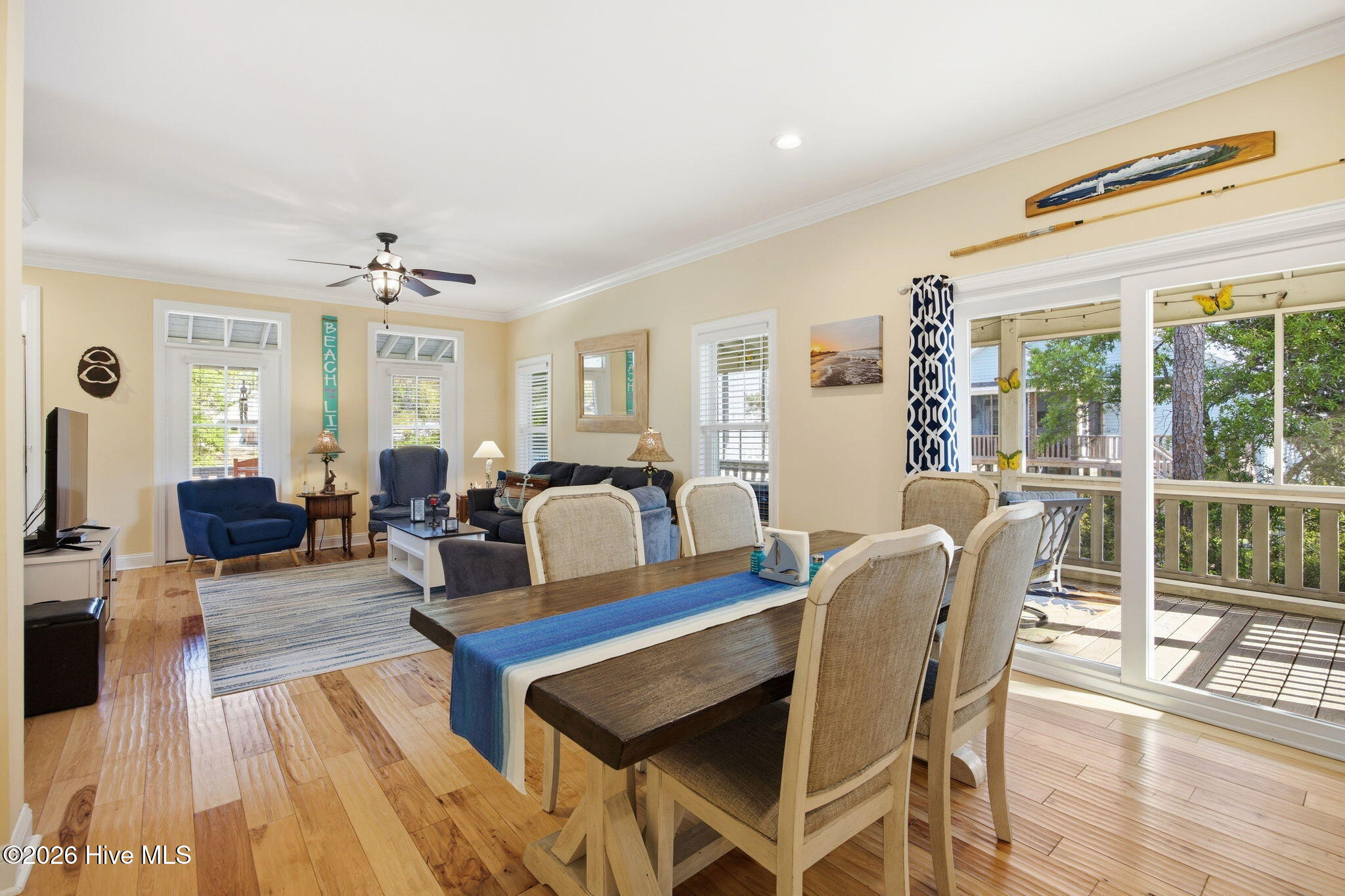 100569649 | Photo 10