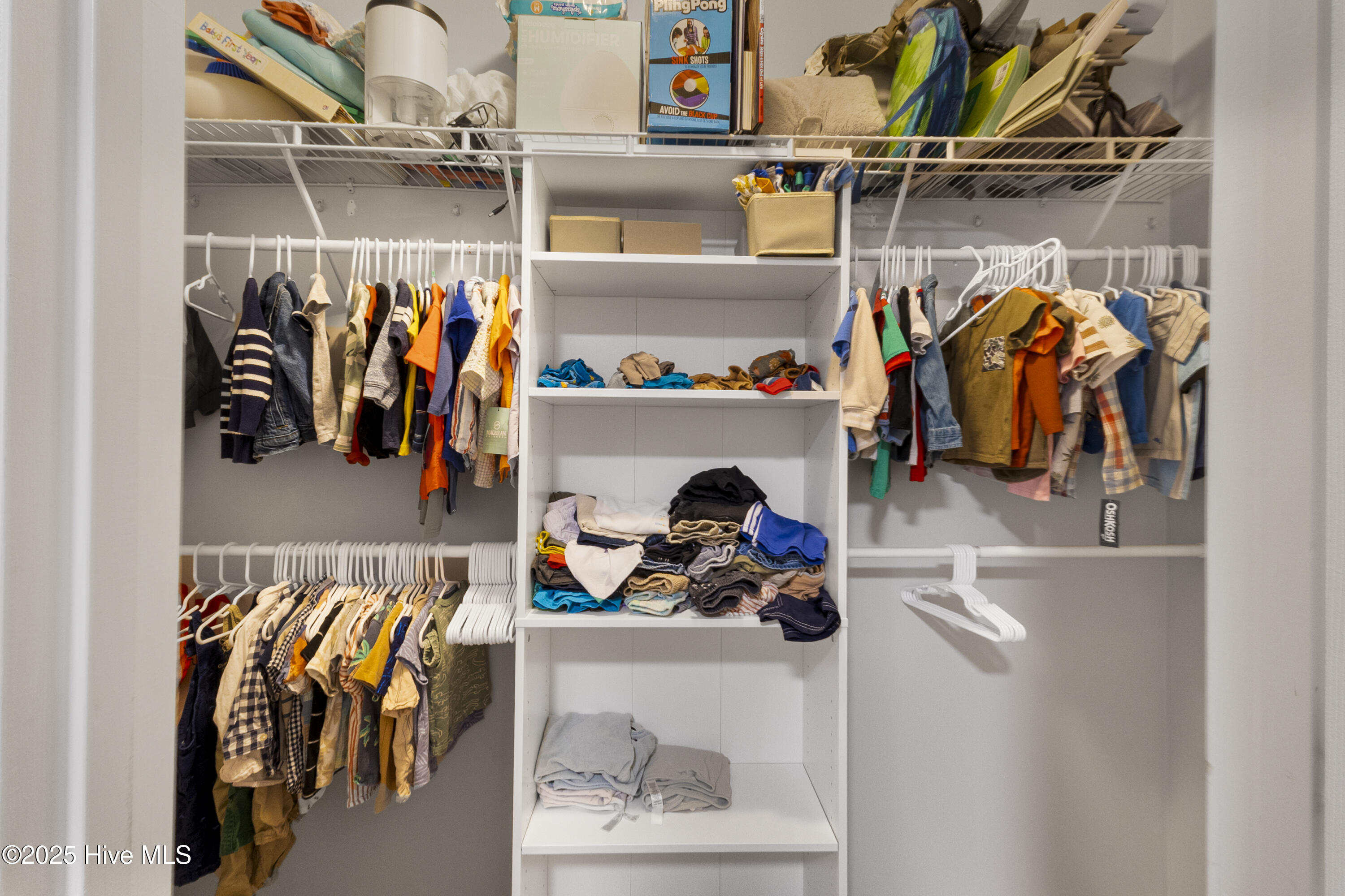 100545933 | Photo 25