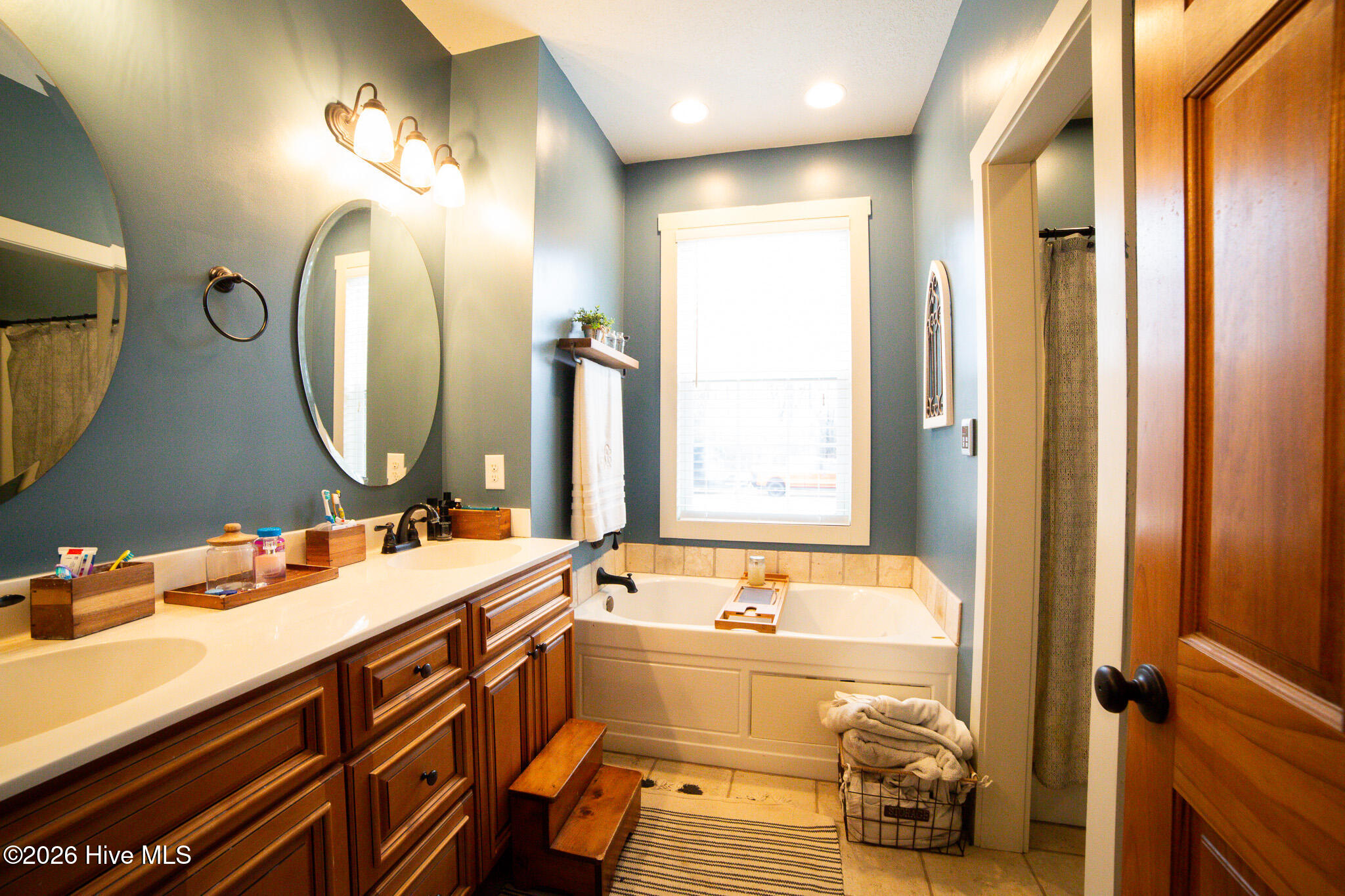 100550519 | Photo 24