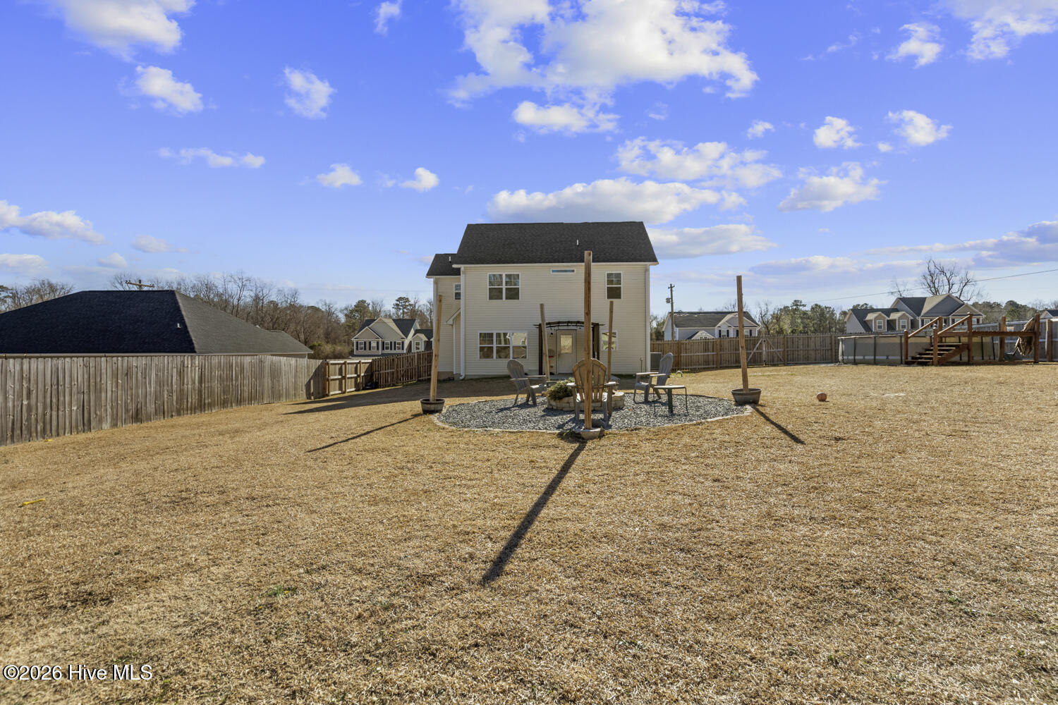 100549890 | Photo 34