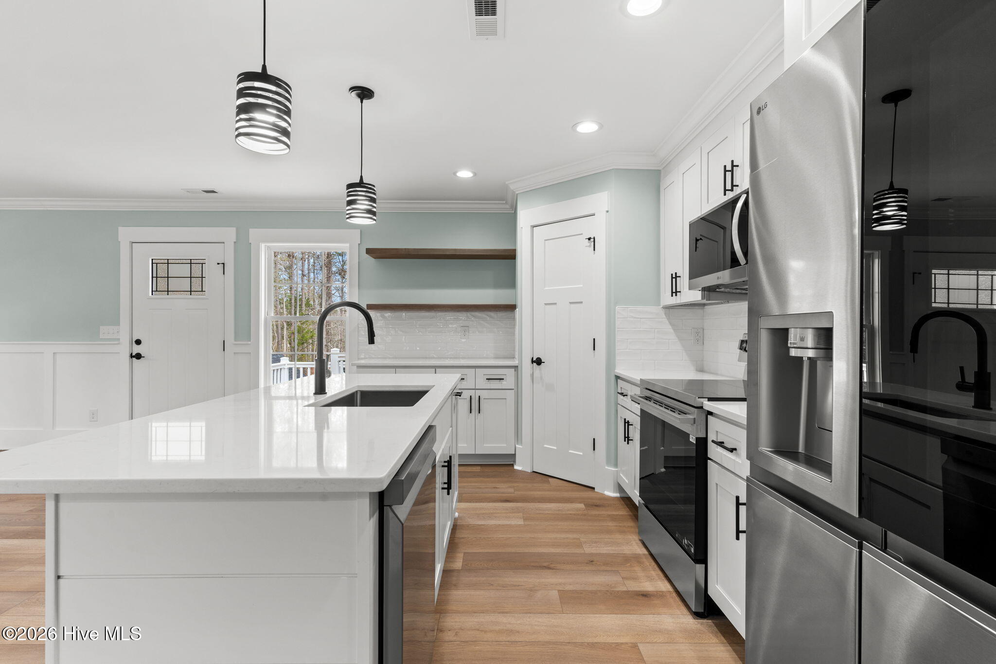 100552938 | Photo 15