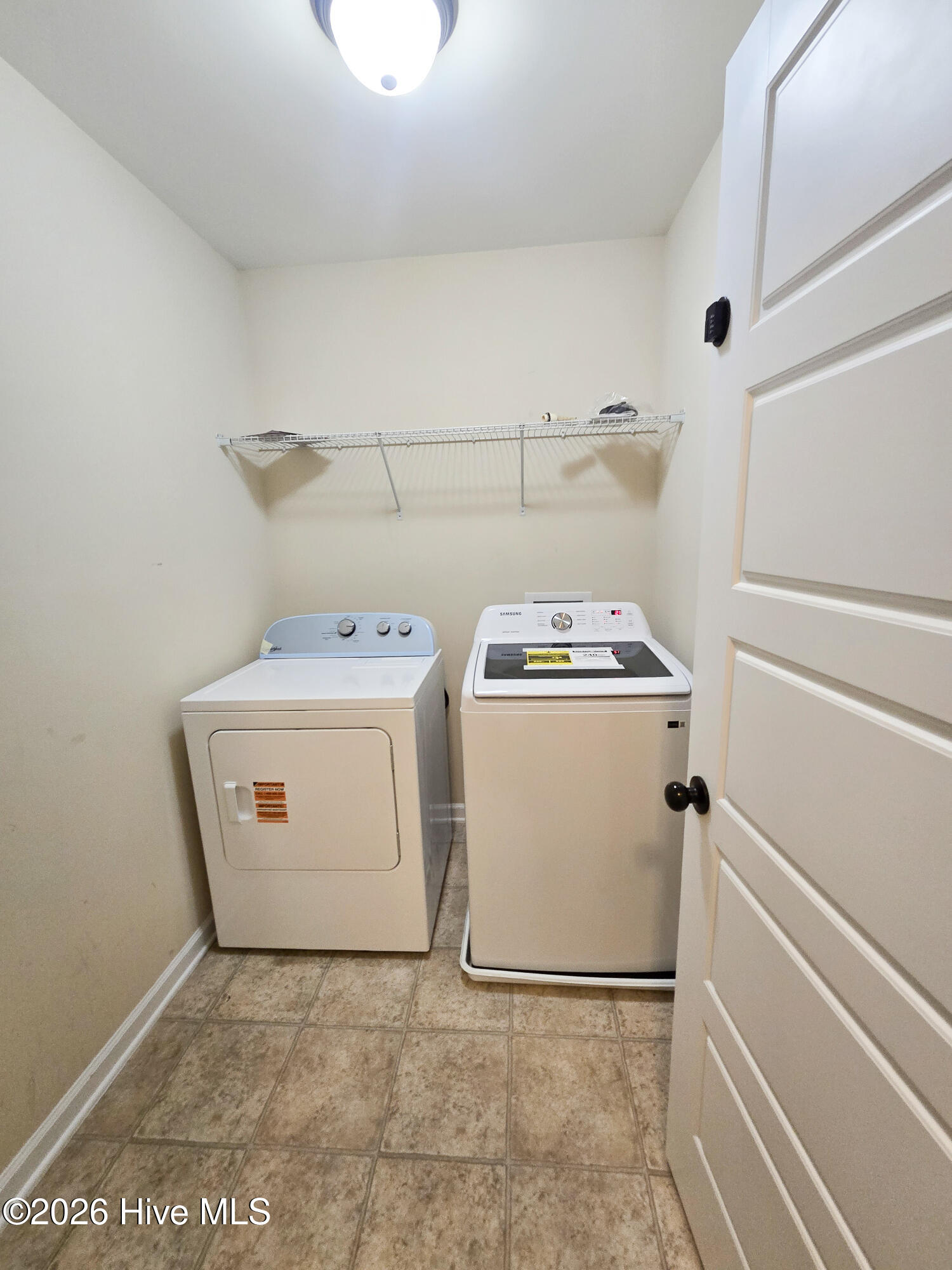 100557279 | Photo 28