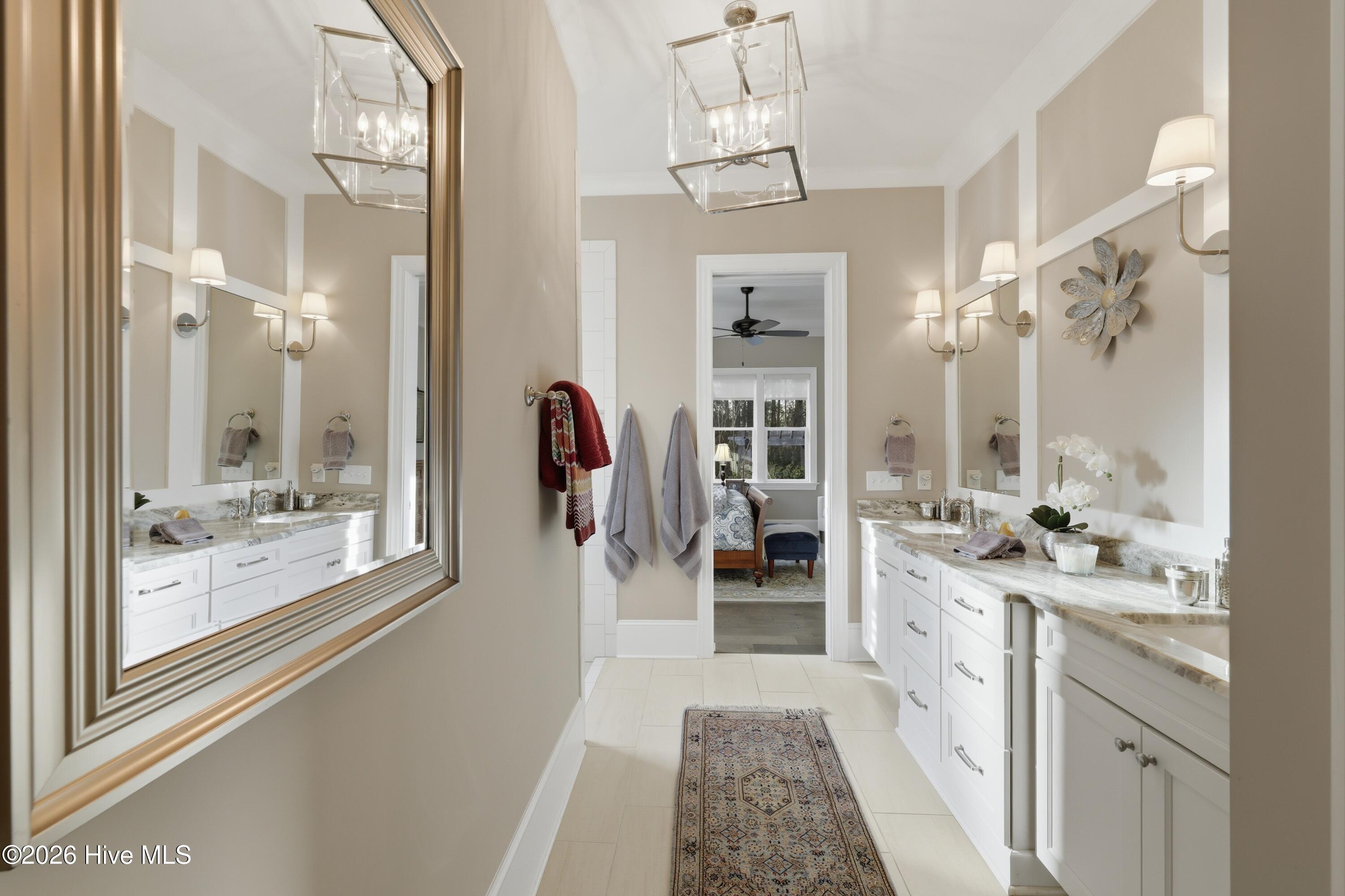 100560697 | Photo 42