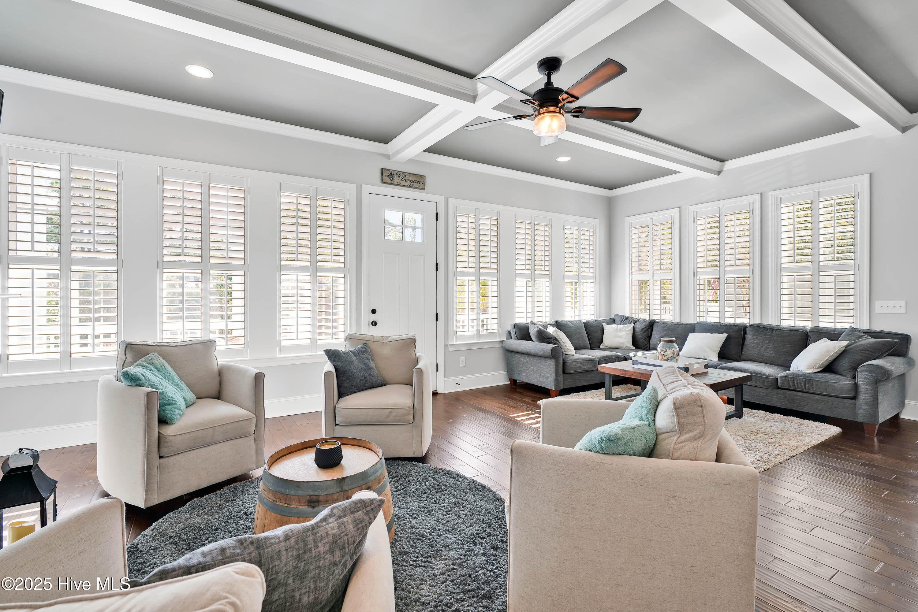 100552715 | Photo 11