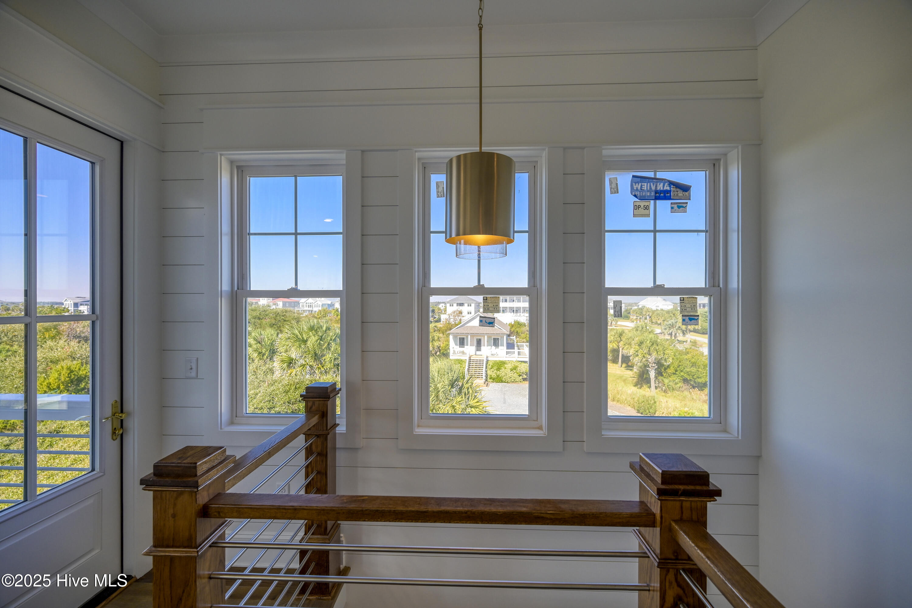 100516070 | Photo 60