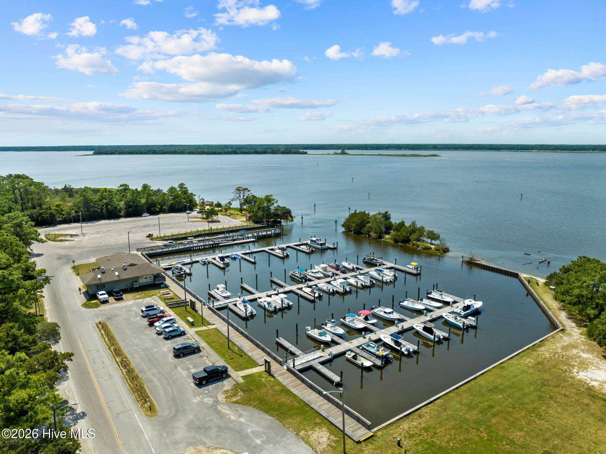 100563786 | Photo 26