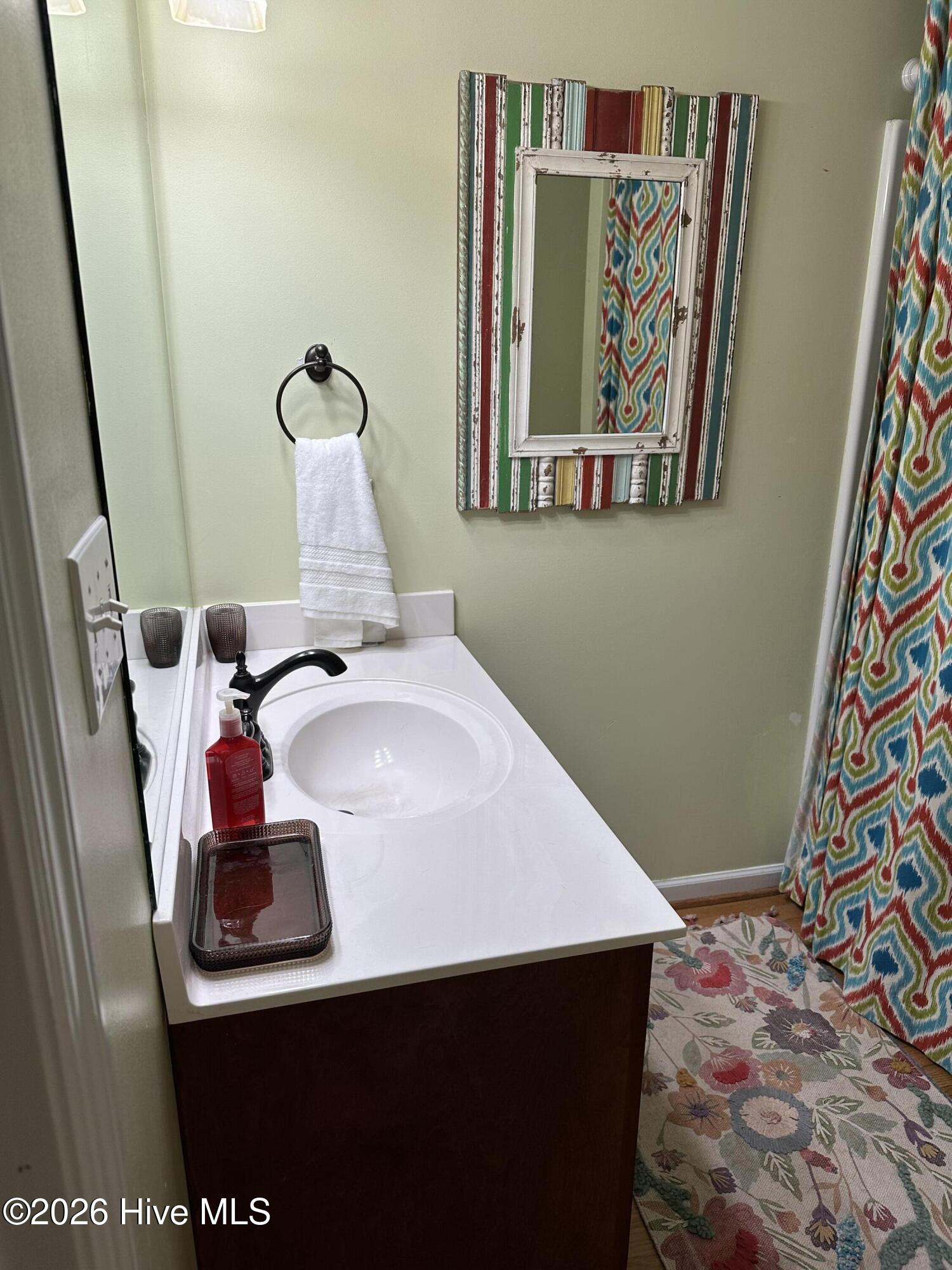 100552030 | Photo 33