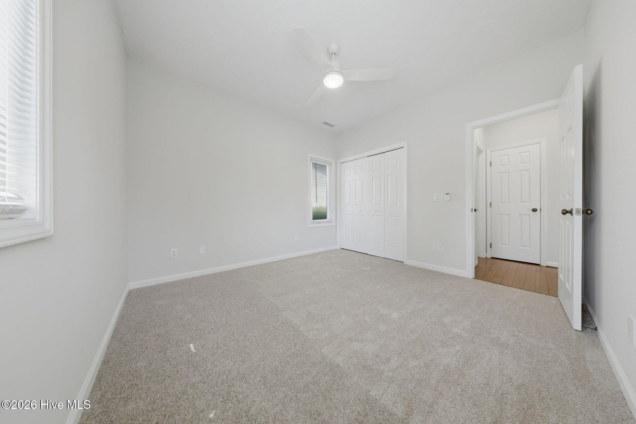 100569569 | Photo 12