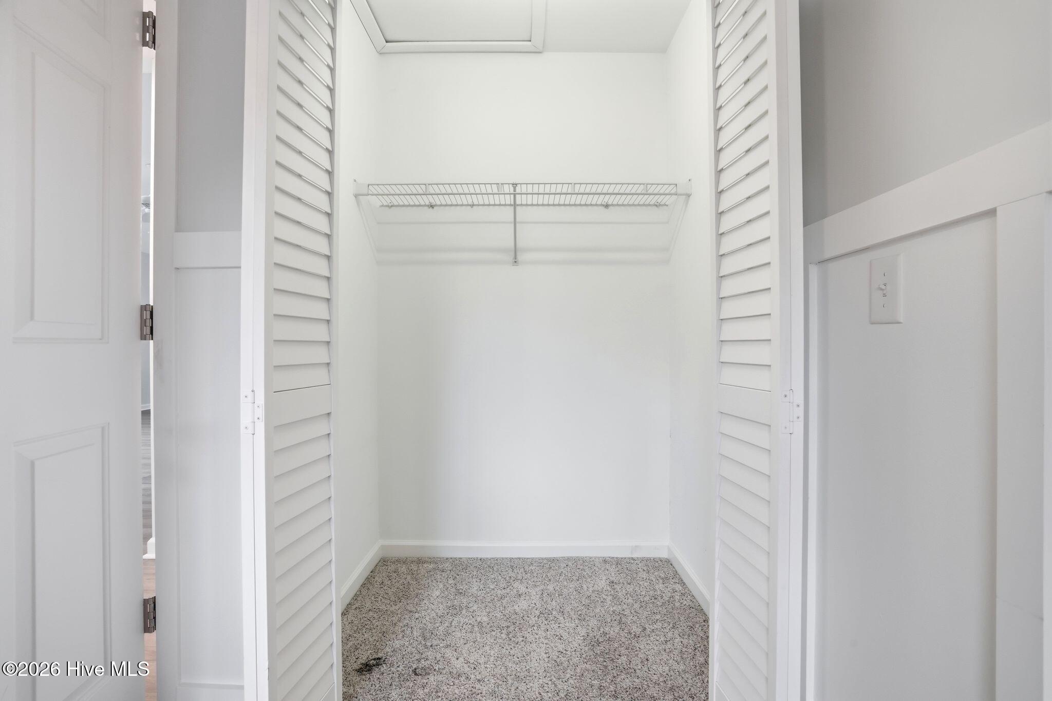 100555820 | Photo 29