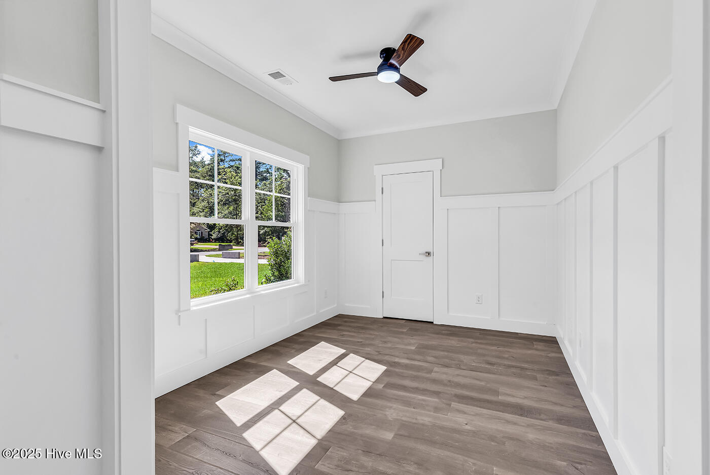 100502261 | Photo 19