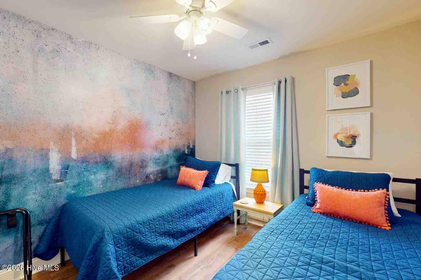 100566637 | Photo 17