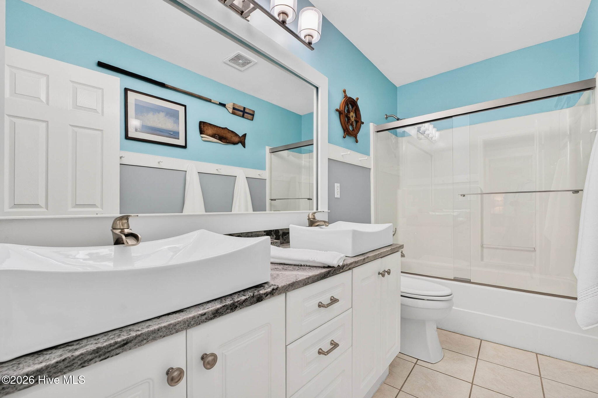 100562589 | Photo 50