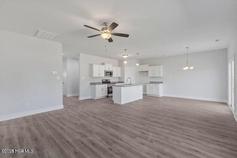 100540155 | Photo 18