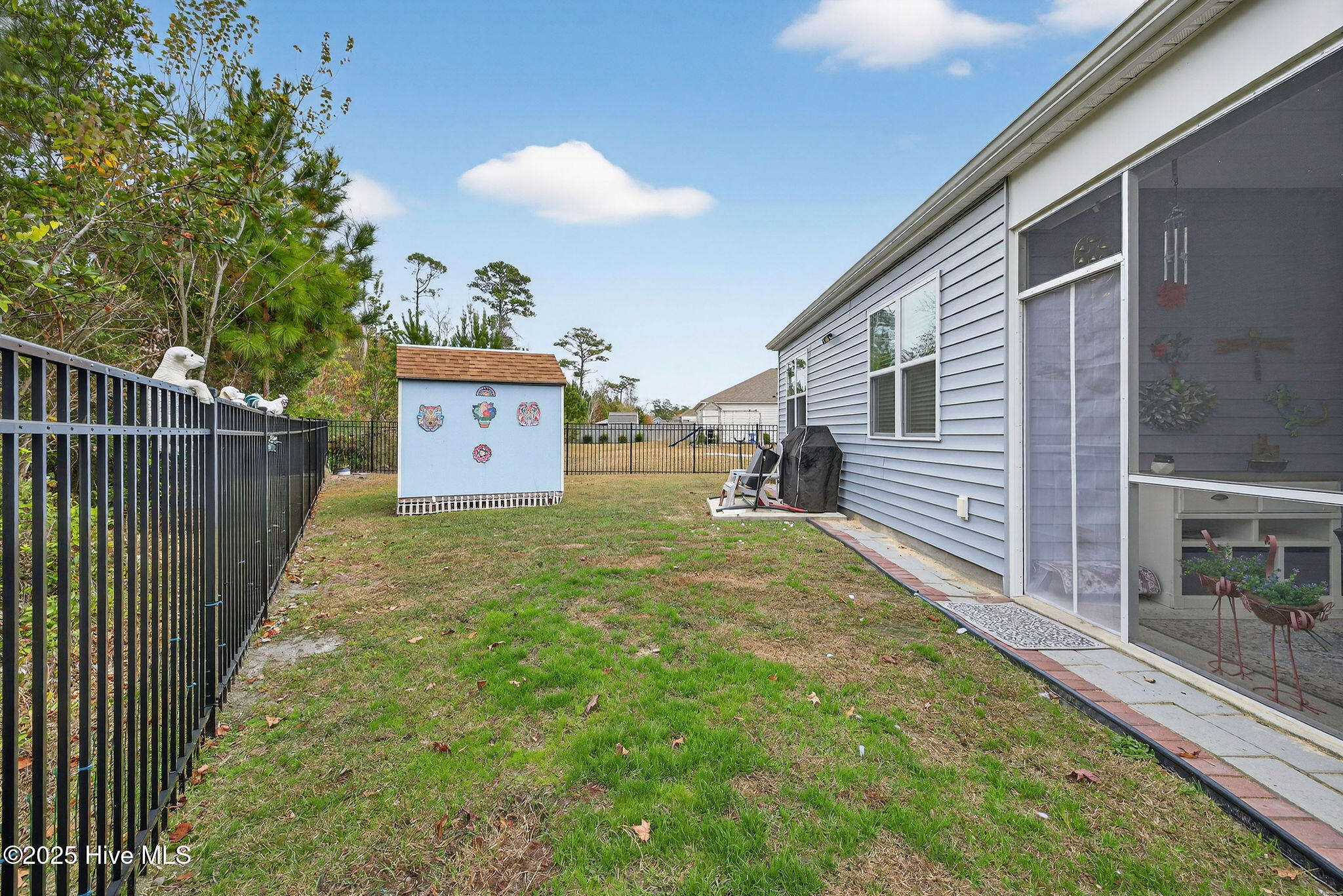 100543614 | Photo 31