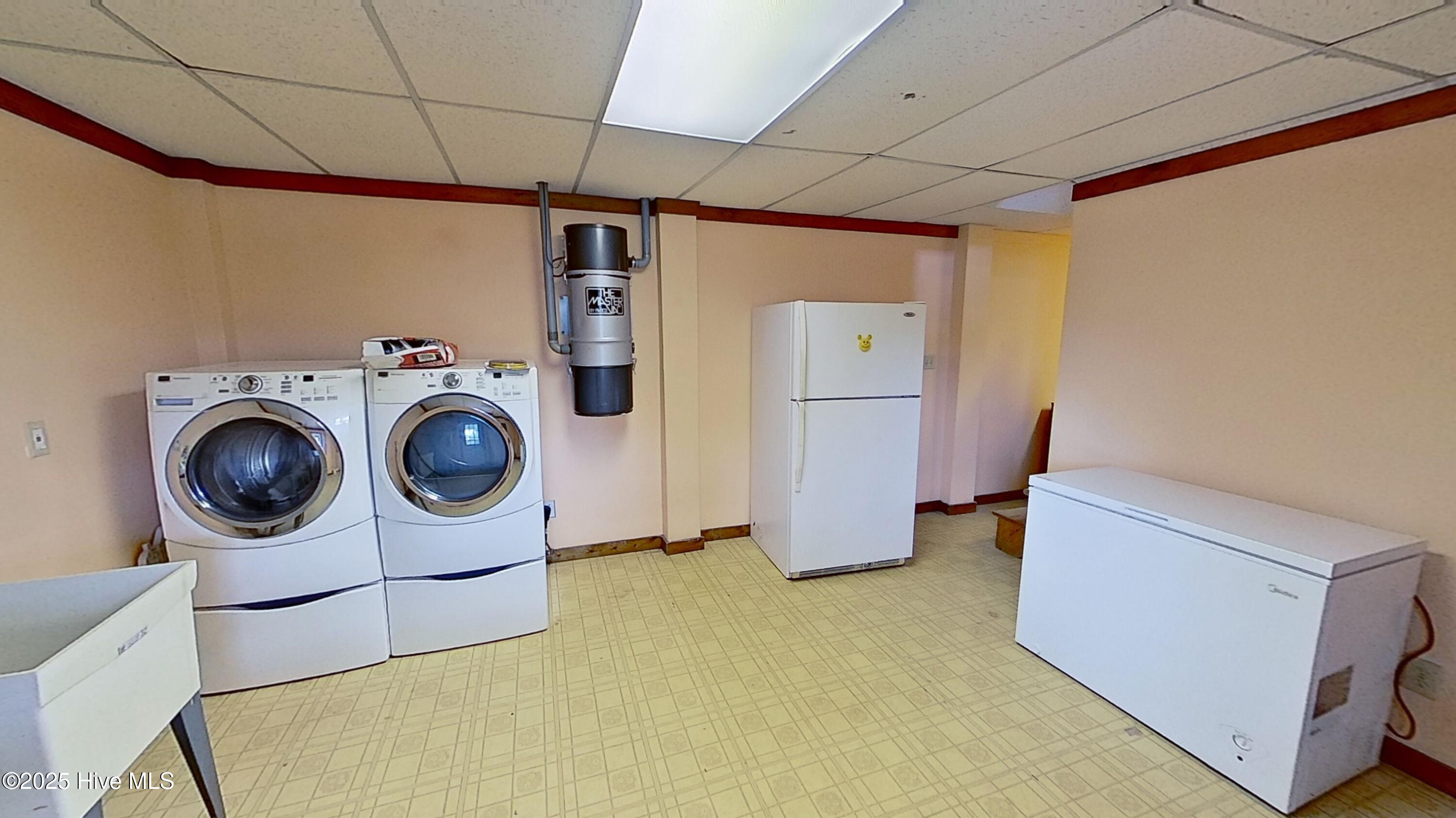 100543059 | Photo 37