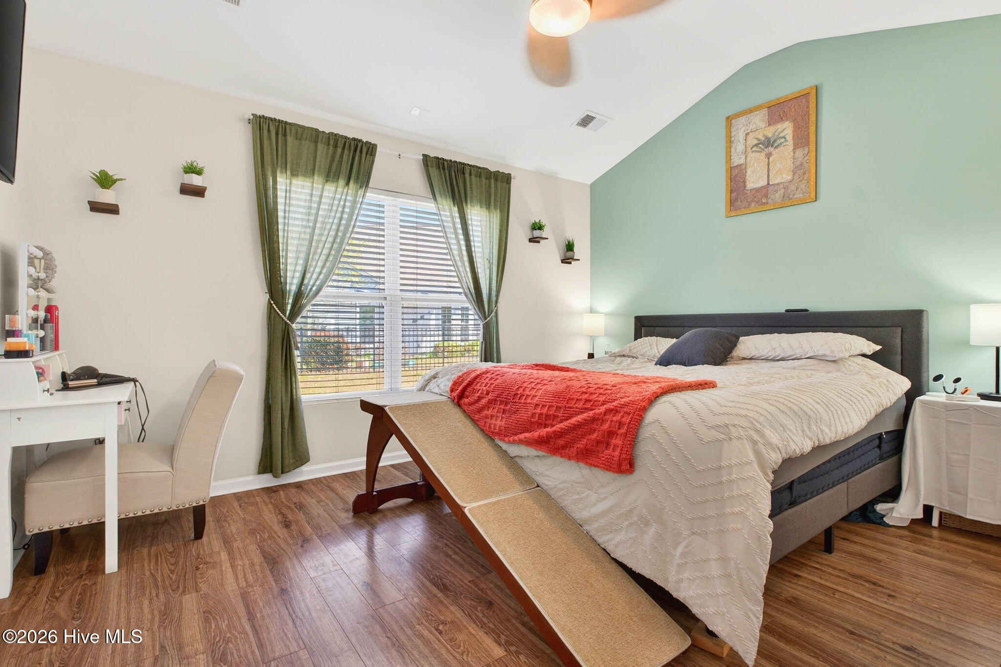 100564293 | Photo 14