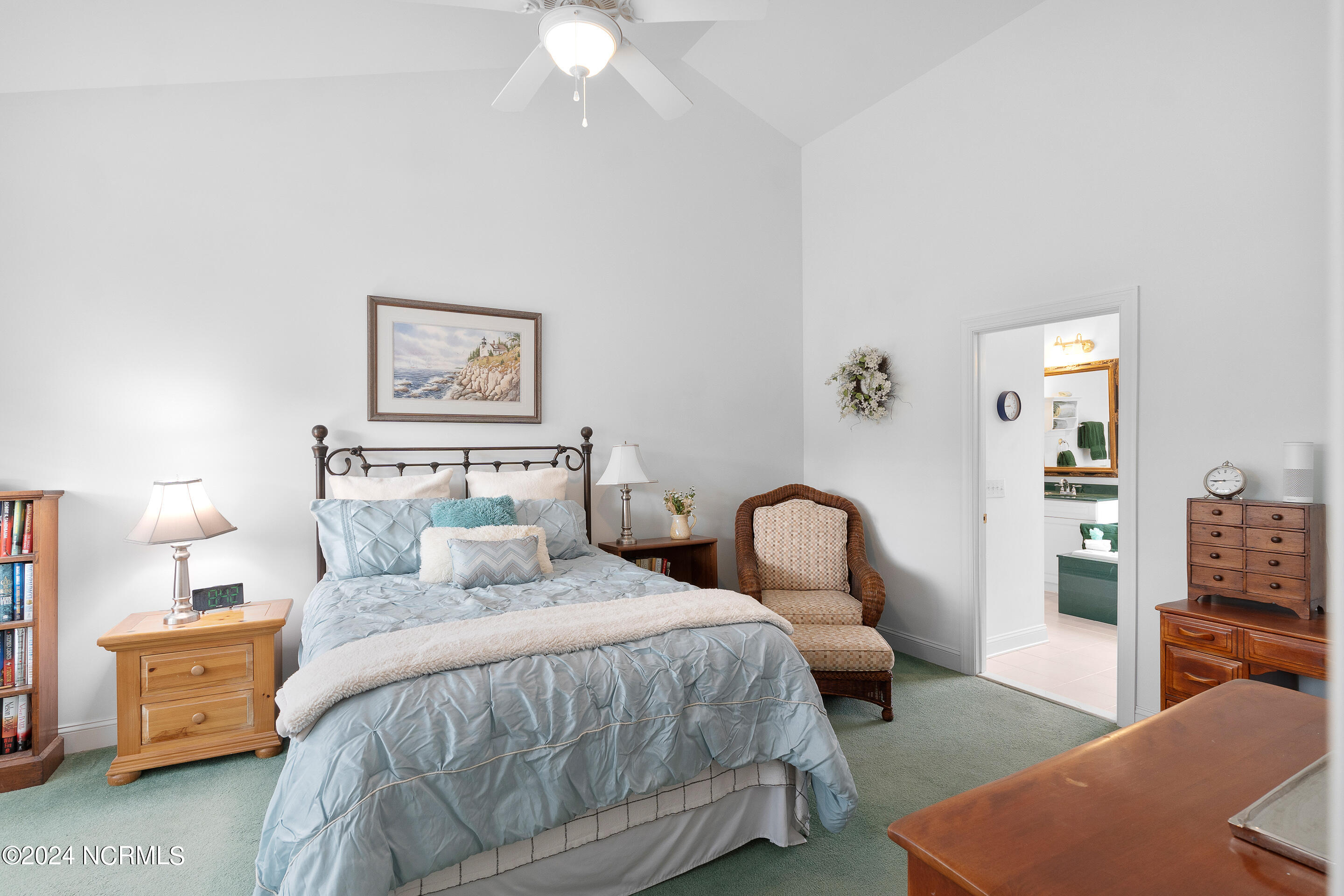 100499709 | Photo 29