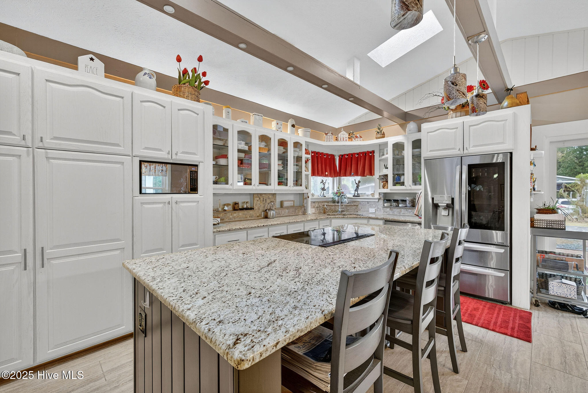 100542936 | Photo 38