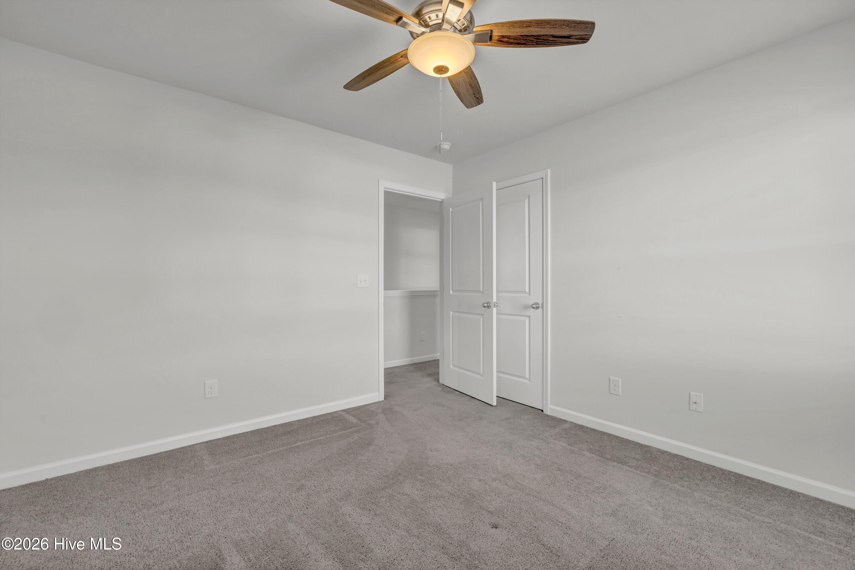 100549338 | Photo 27