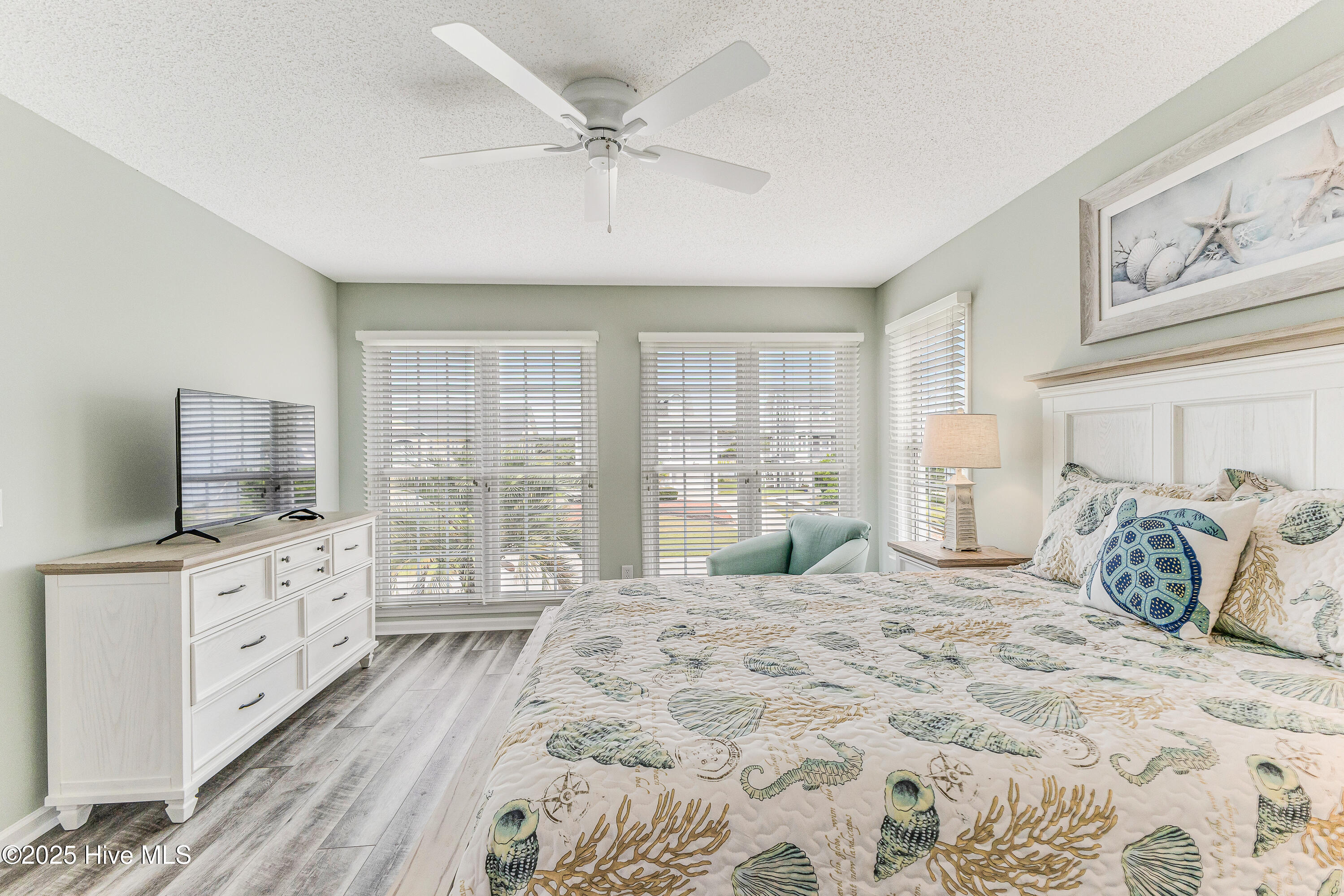 100530273 | Photo 25