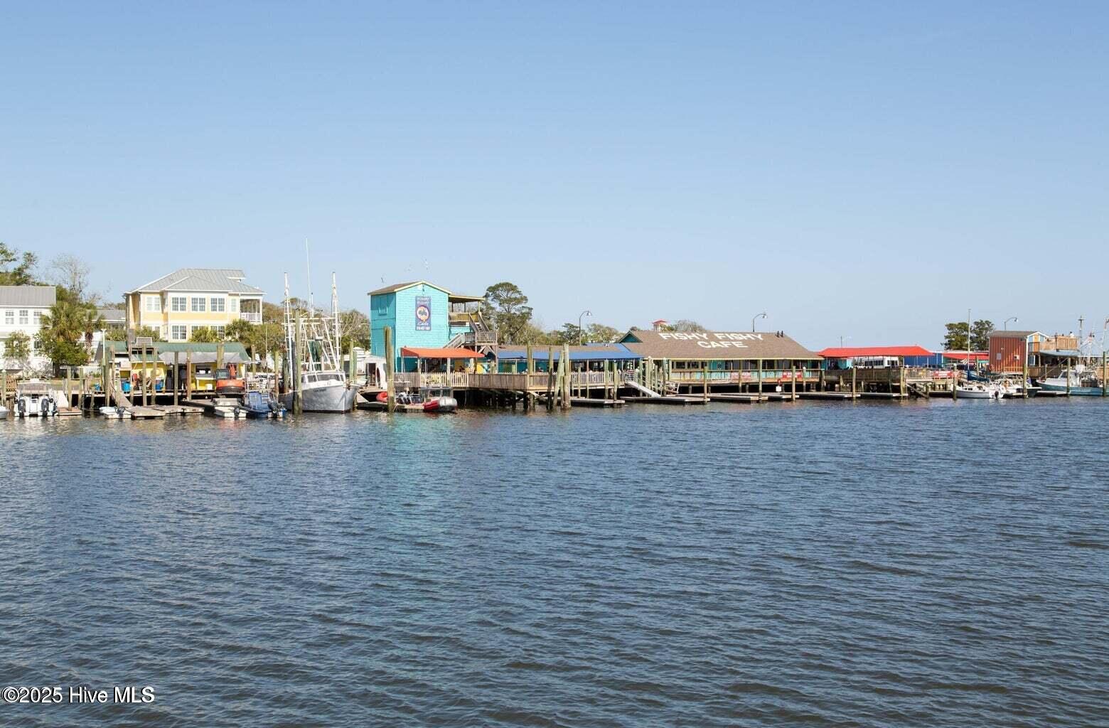 100545392 | Photo 25