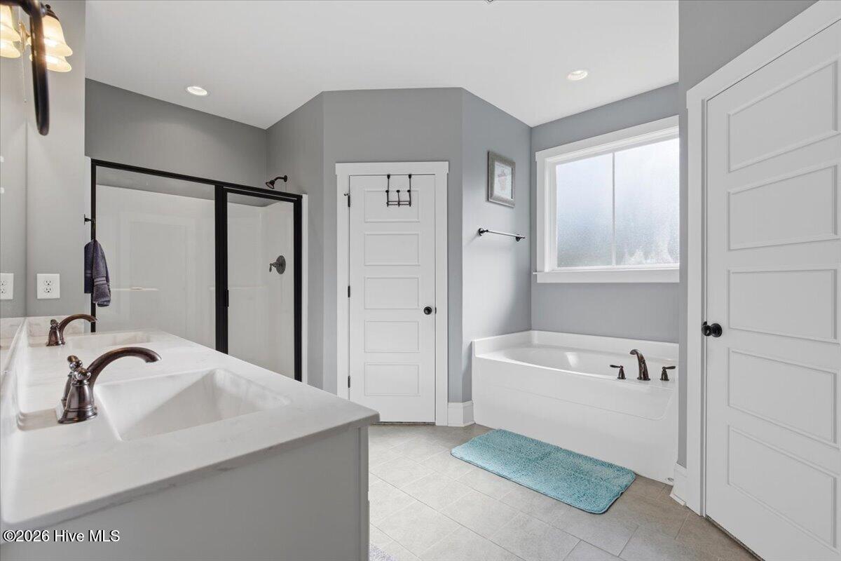 100568053 | Photo 31