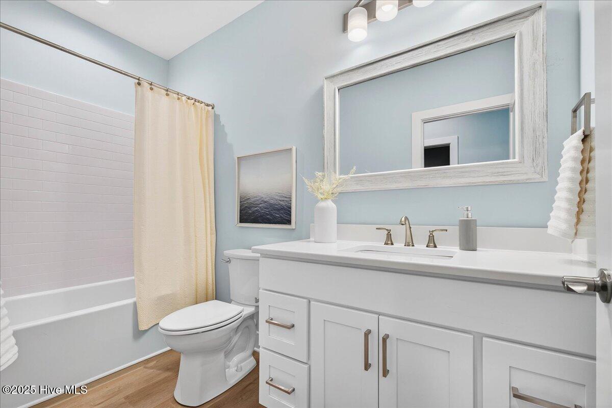 100531648 | Photo 21