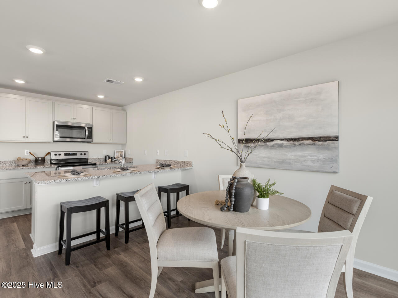 100555336 | Photo 14