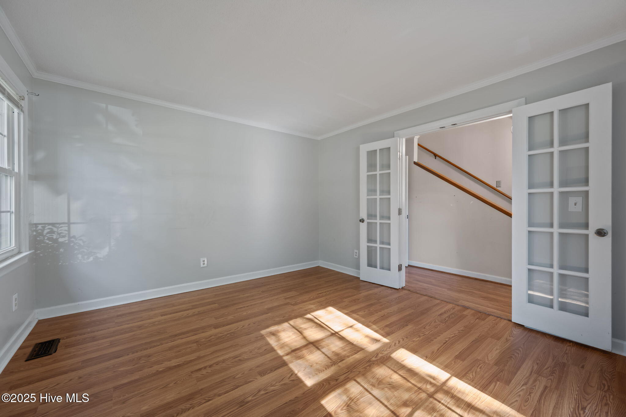 100537375 | Photo 13