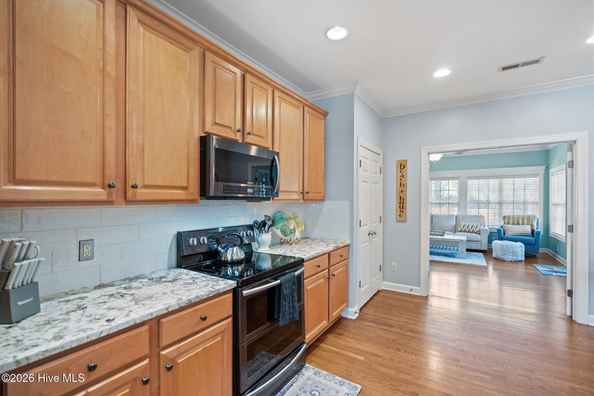 100559700 | Photo 17